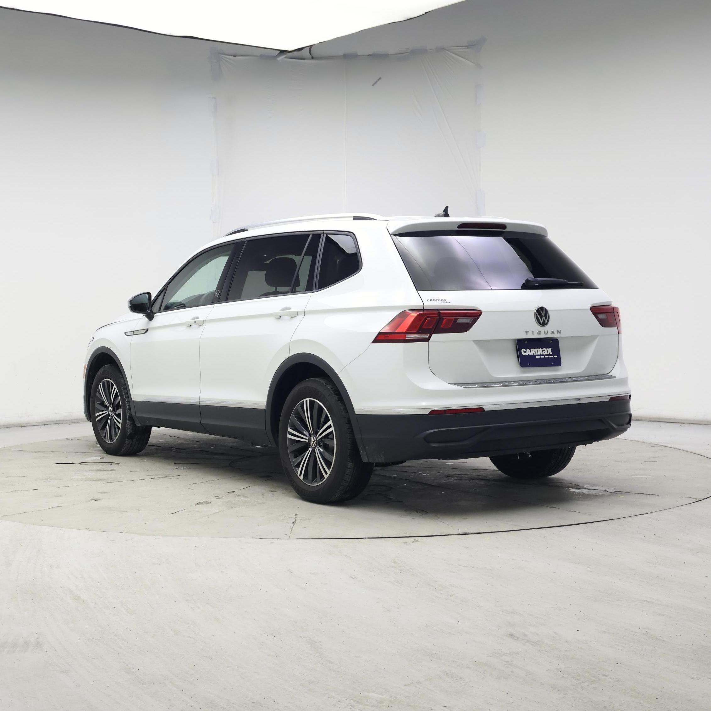 Thumbnail: 2024 Volkswagen Tiguan - 2