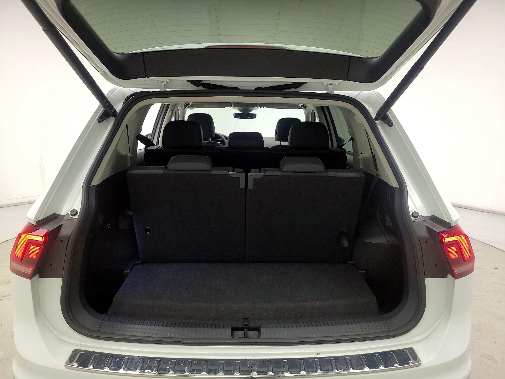 Thumbnail: 2024 Volkswagen Tiguan - 20