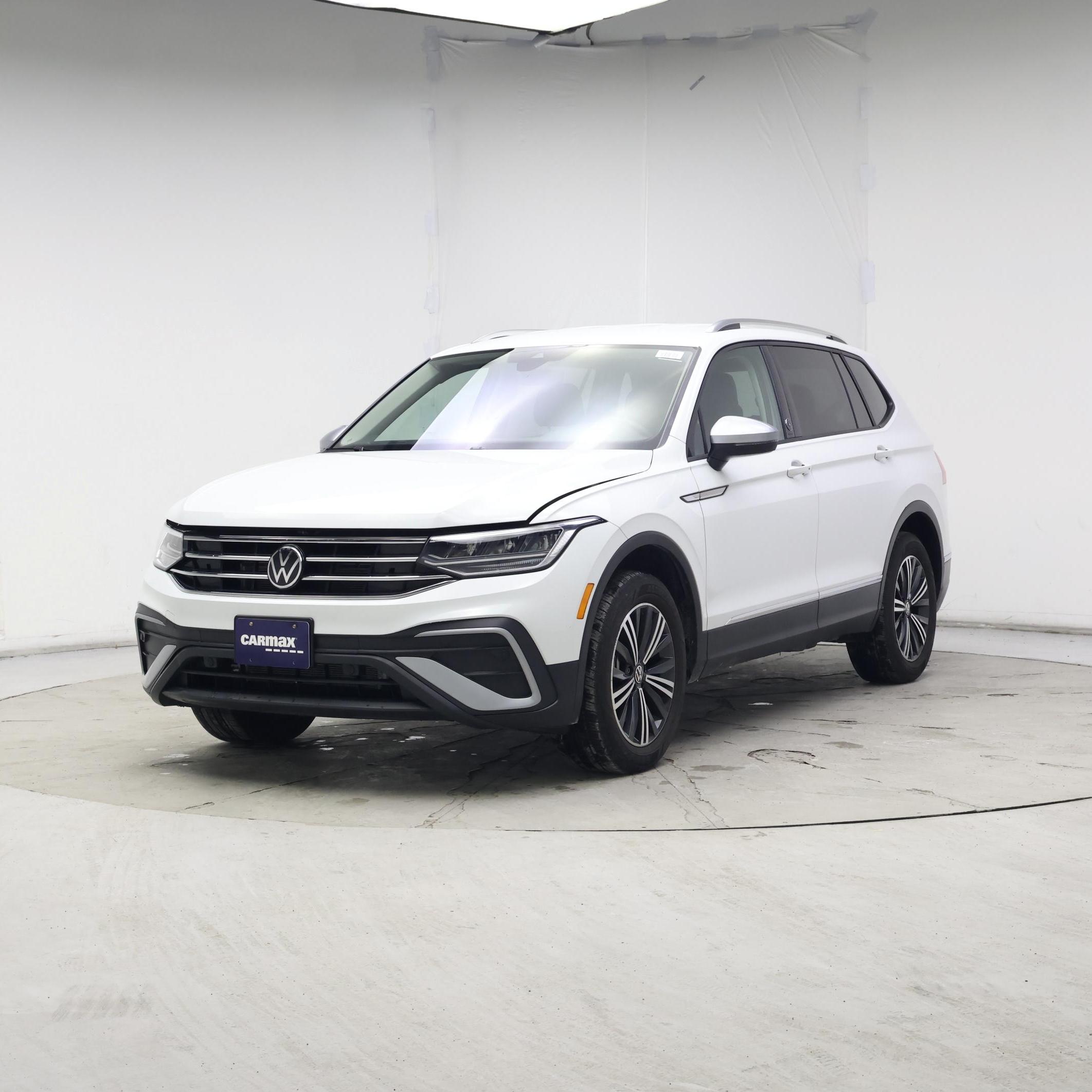 Thumbnail: 2024 Volkswagen Tiguan - 4