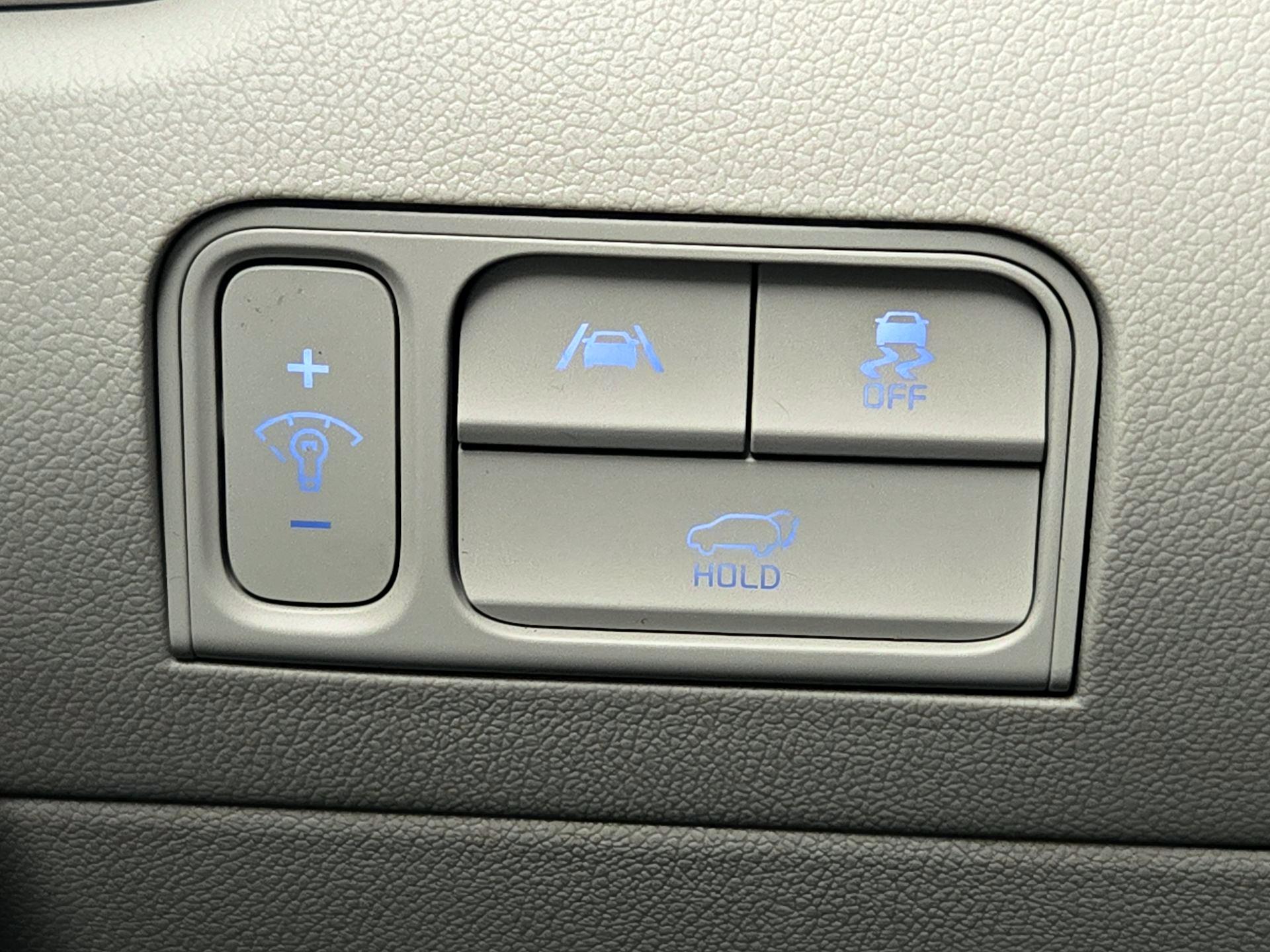 Thumbnail: 2023 Kia Sorento - 13