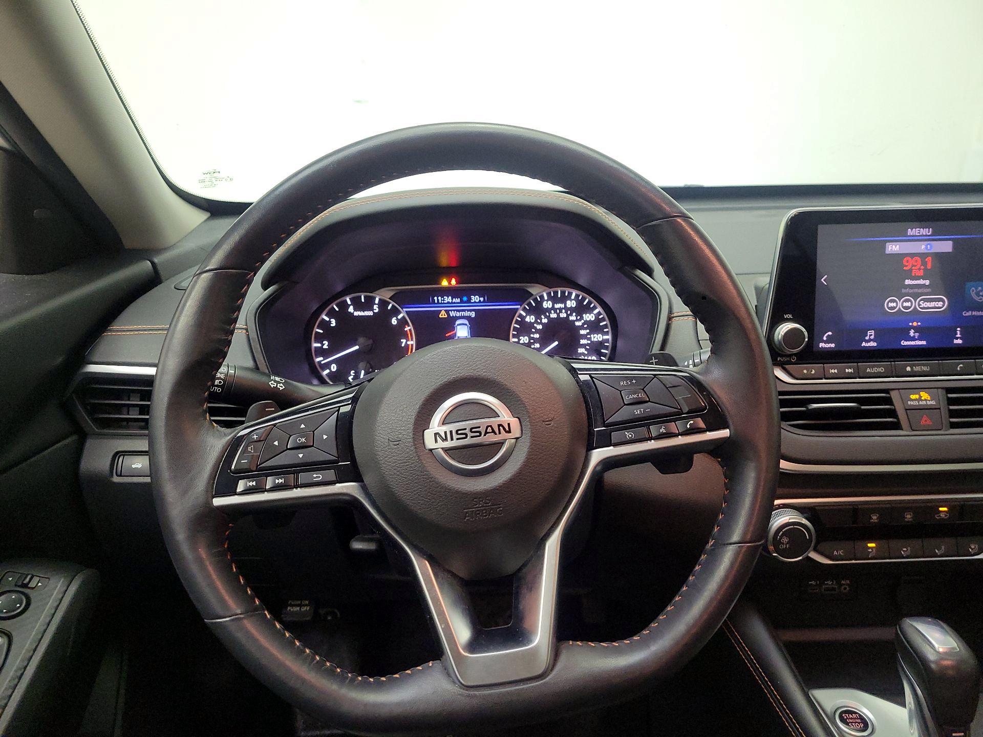 Thumbnail: 2020 Nissan Altima - 10
