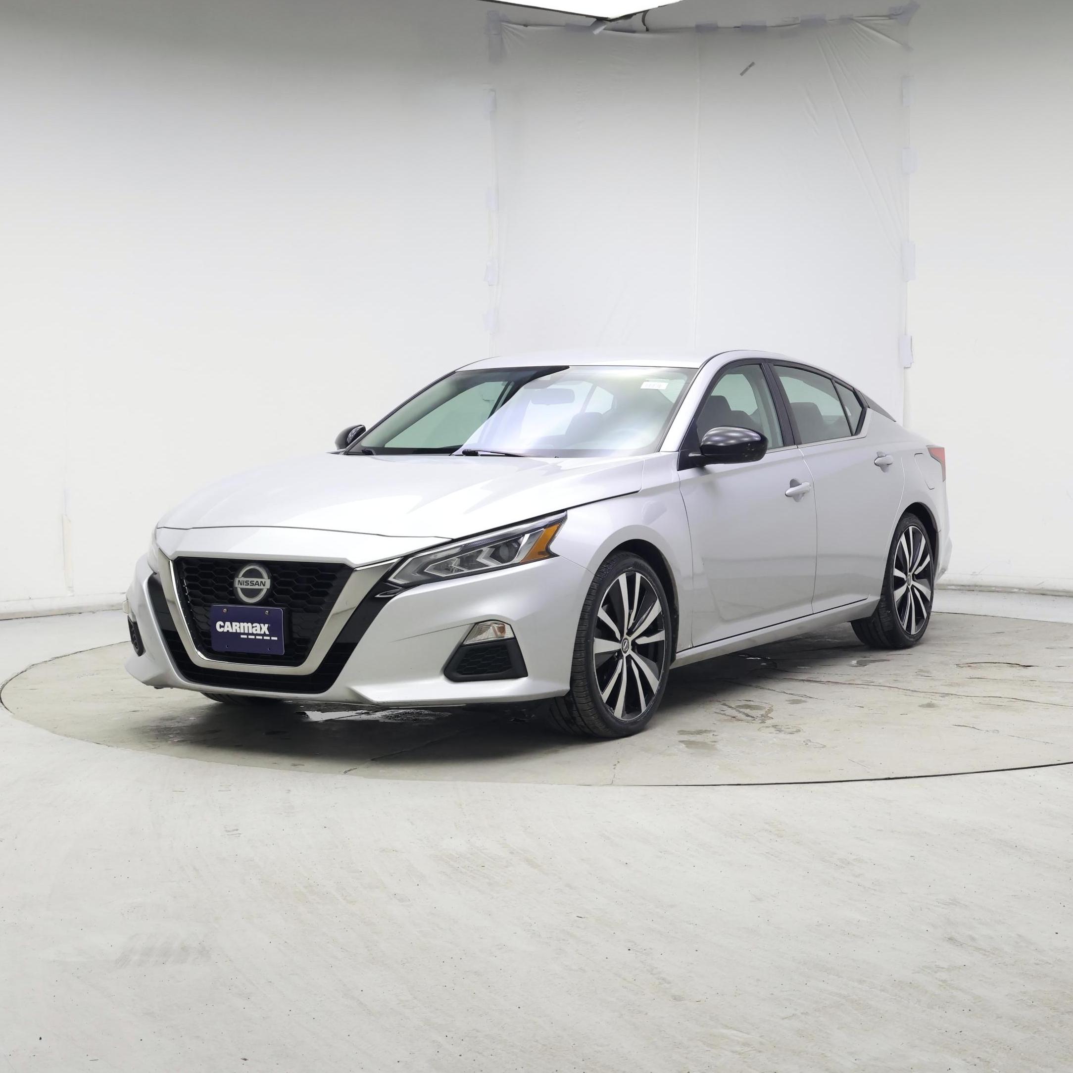 Thumbnail: 2020 Nissan Altima - 4