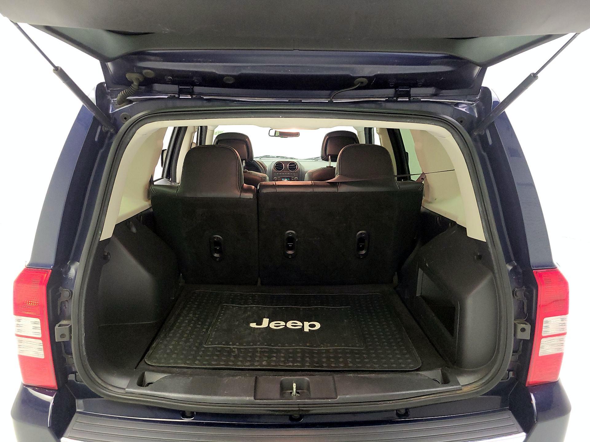 Thumbnail: 2016 Jeep Patriot - 17