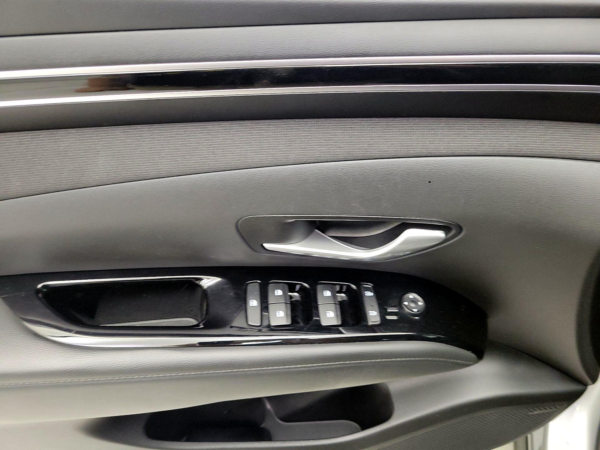 Thumbnail: 2023 Hyundai Tucson - 10