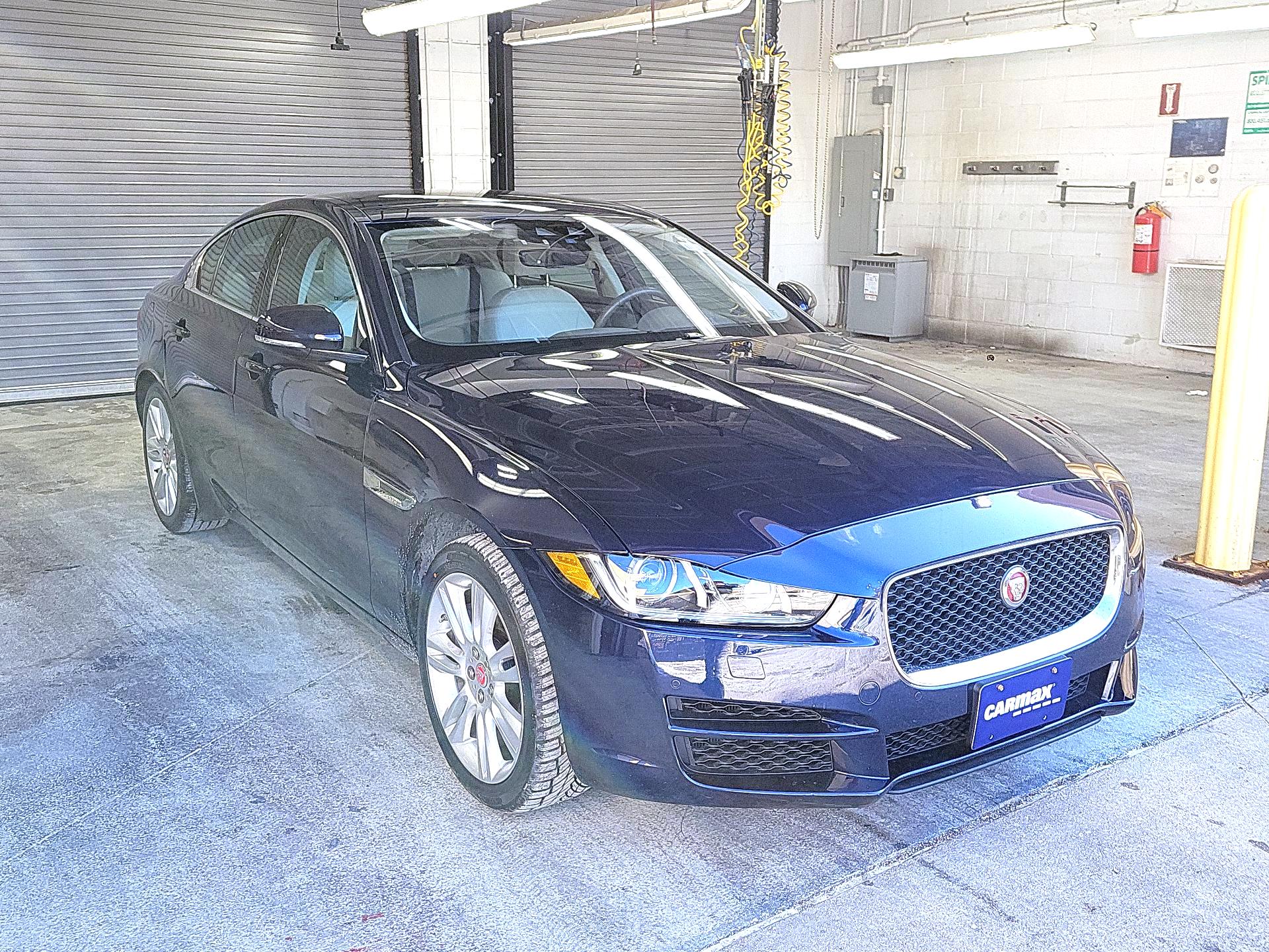 Thumbnail: 2019 Jaguar XE - 1