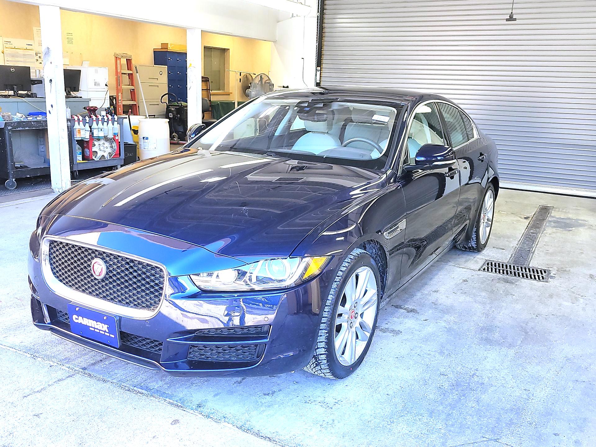 Thumbnail: 2019 Jaguar XE - 3