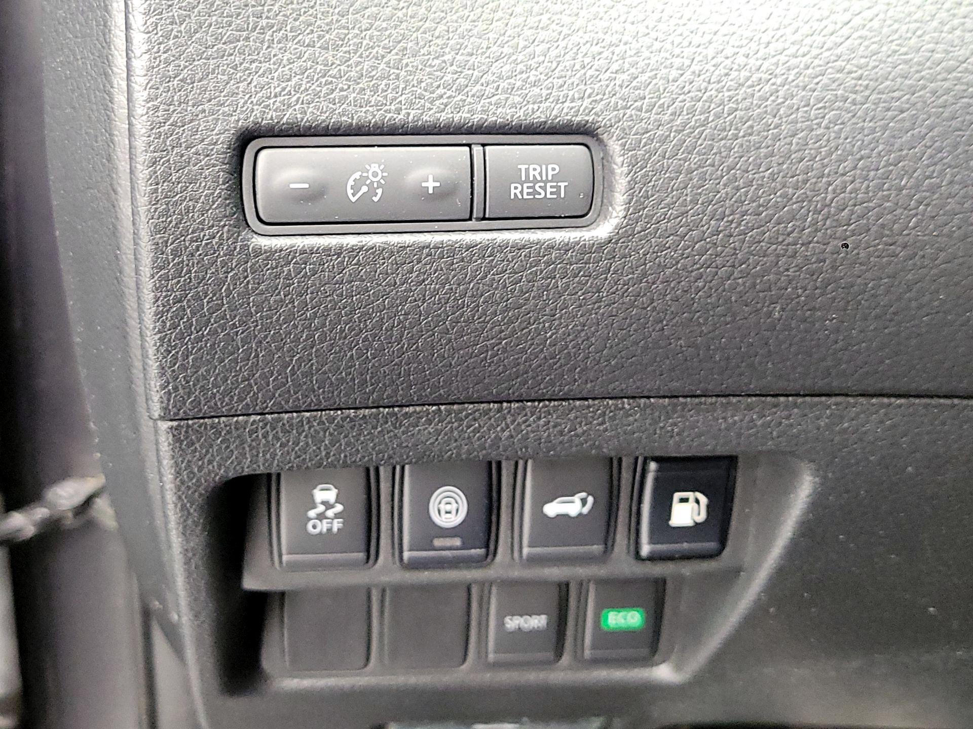 Thumbnail: 2019 Nissan Rogue - 13