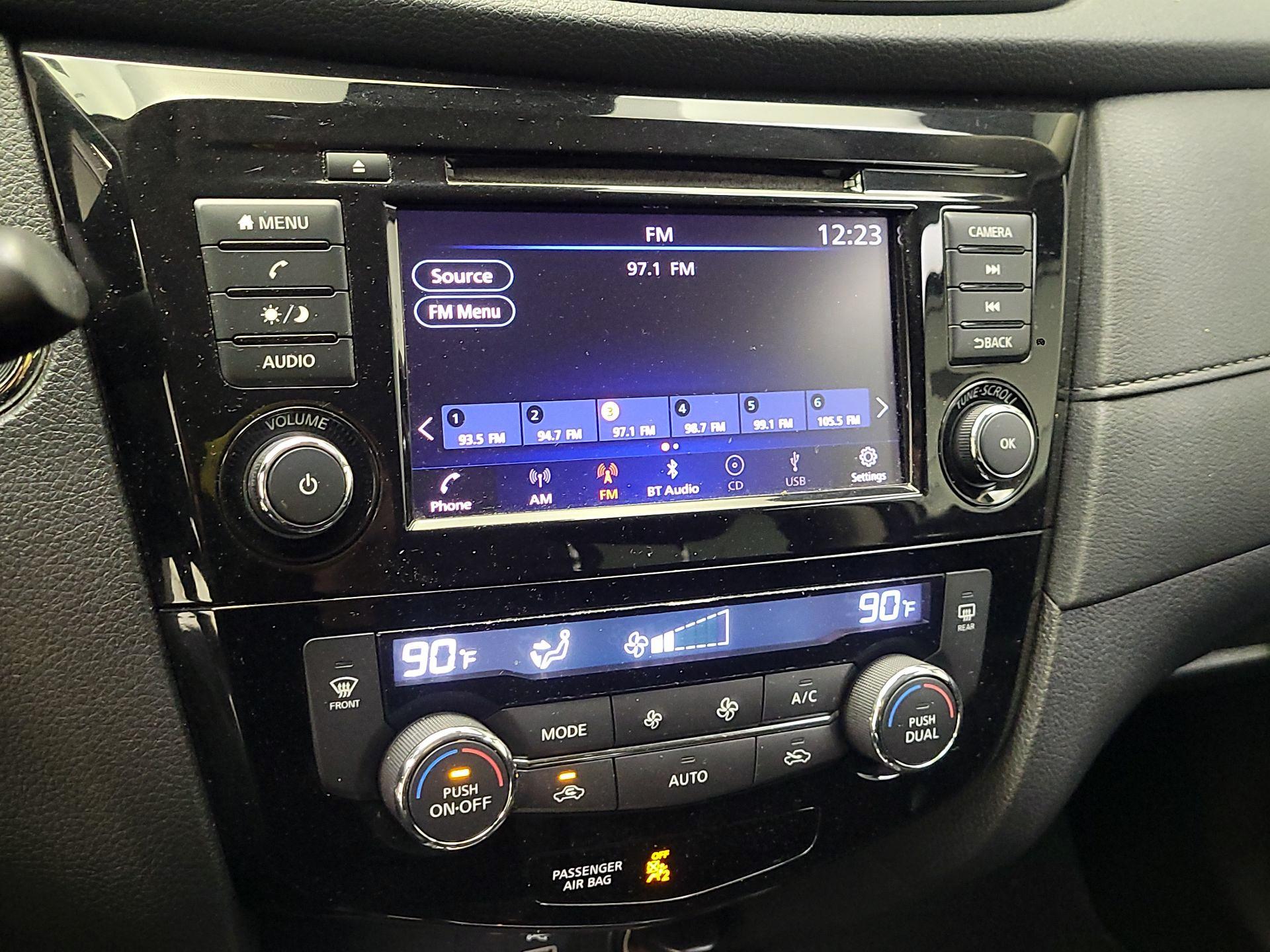 Thumbnail: 2019 Nissan Rogue - 15