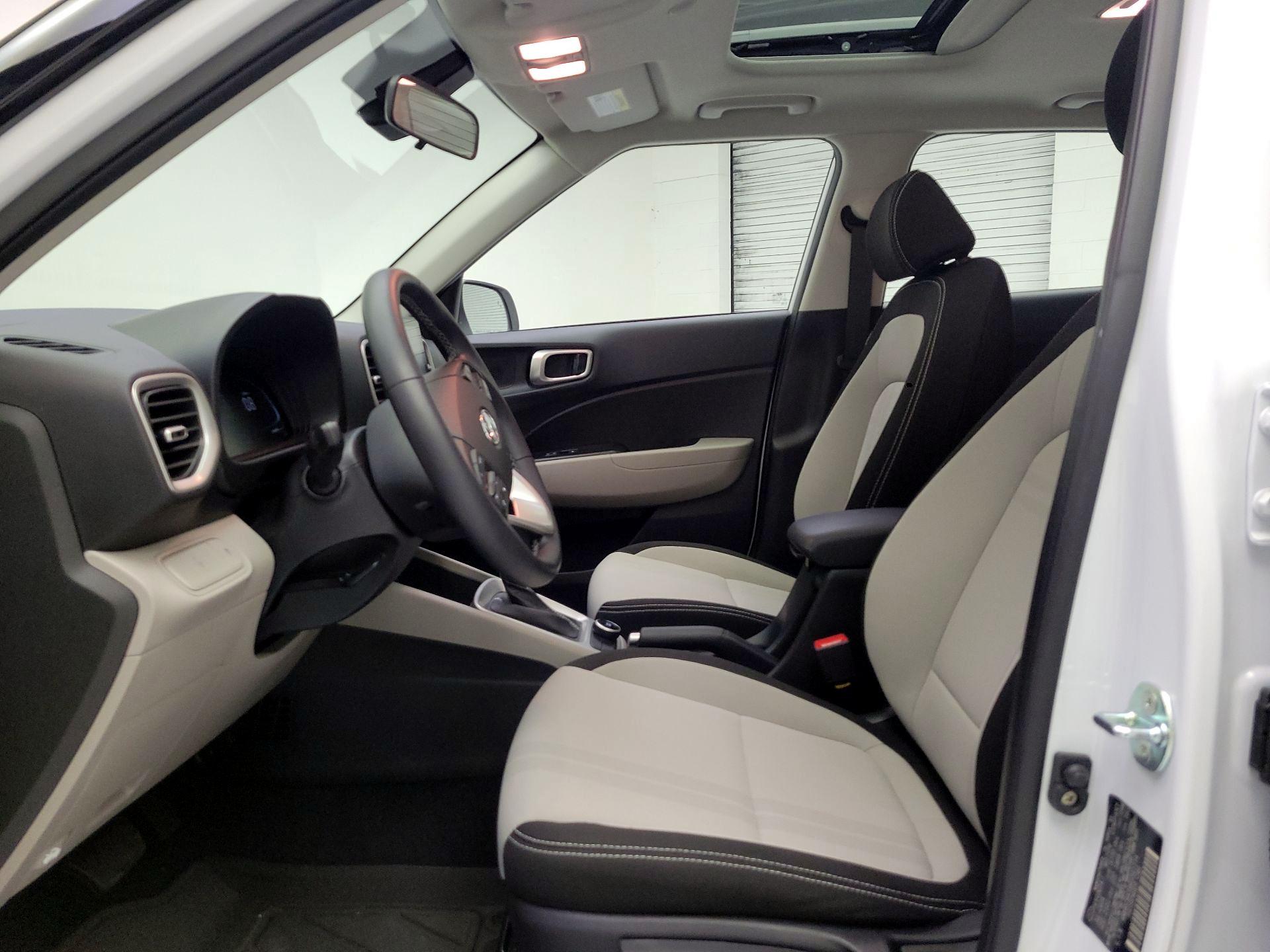 Thumbnail: 2024 Hyundai Venue - 9