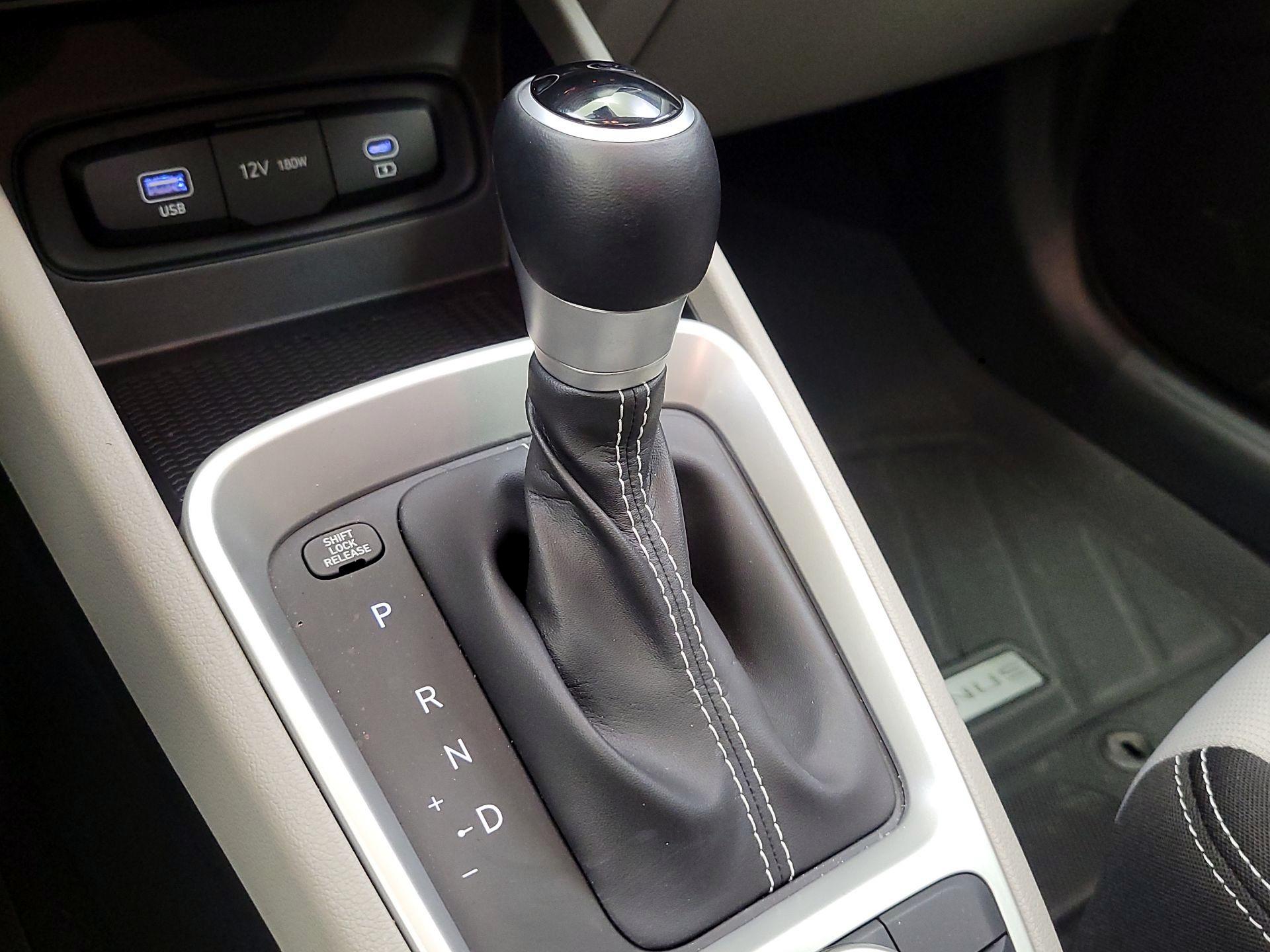 Thumbnail: 2024 Hyundai Venue - 15