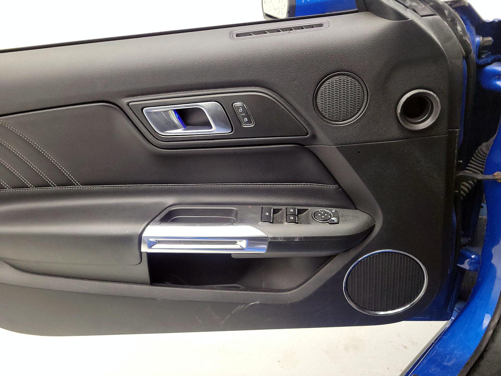 Thumbnail: 2020 Ford Mustang - 10