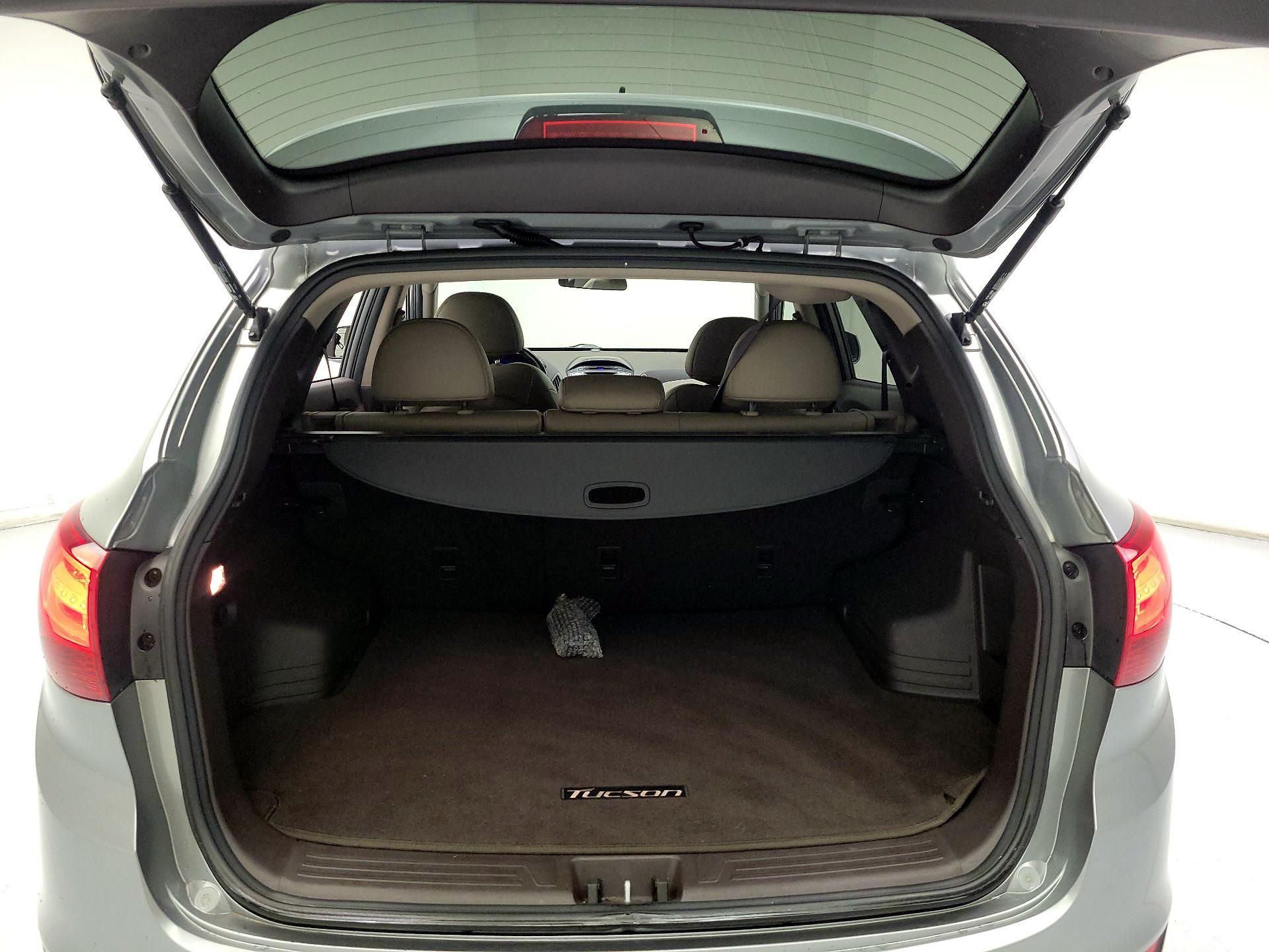 Thumbnail: 2014 Hyundai Tucson - 18