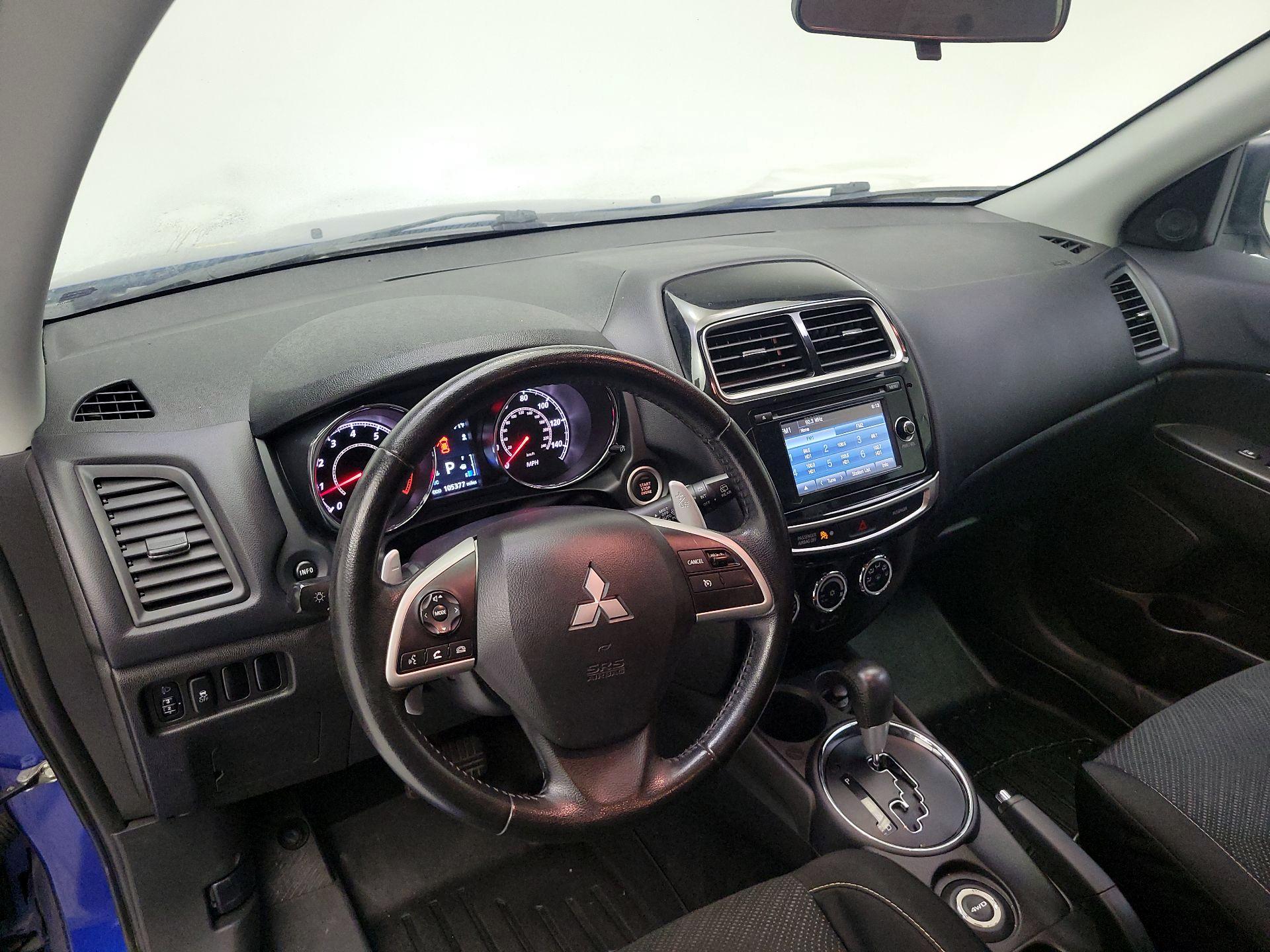Thumbnail: 2015 Mitsubishi Outlander Sport - 9
