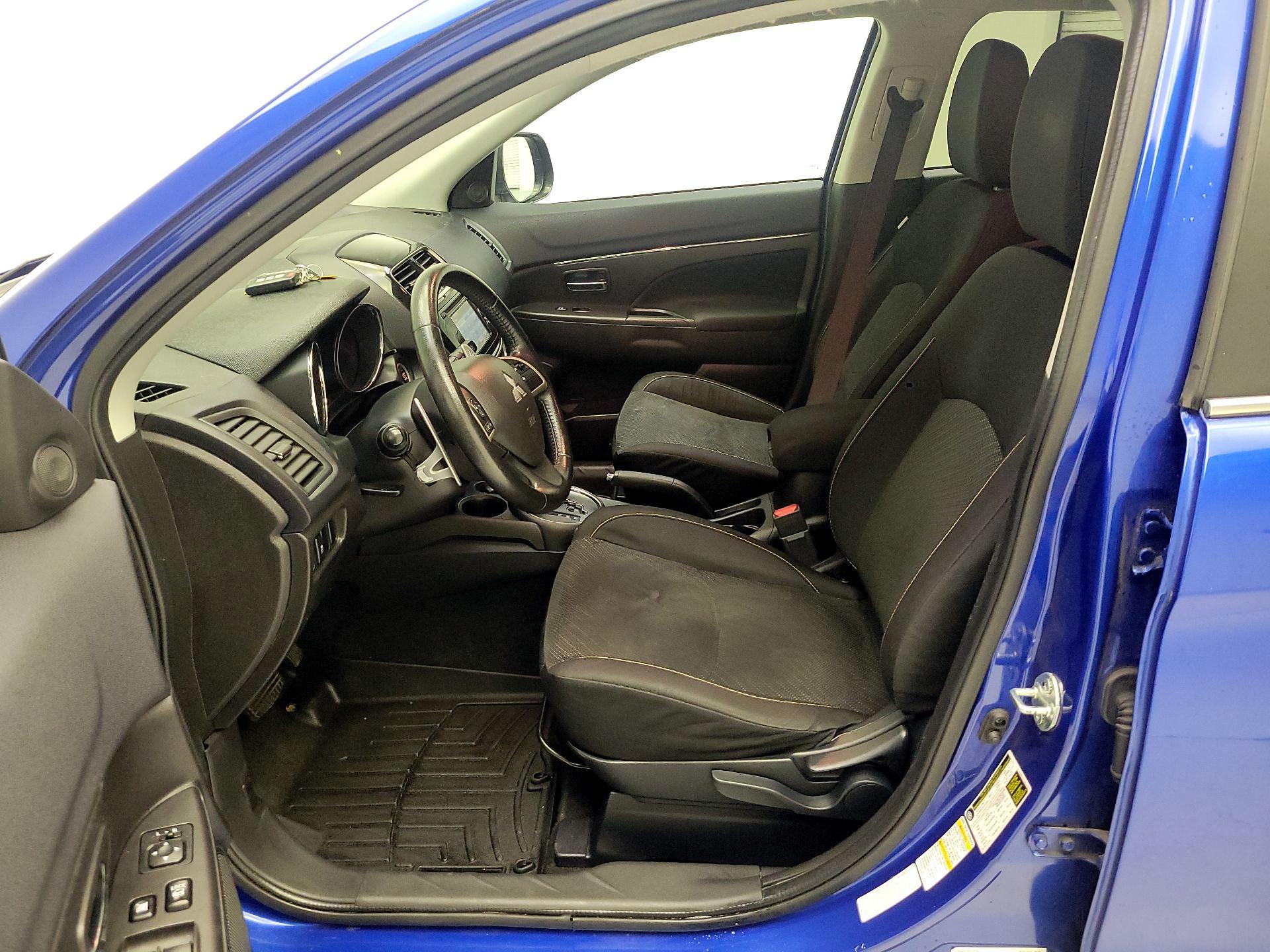 Thumbnail: 2015 Mitsubishi Outlander Sport - 11