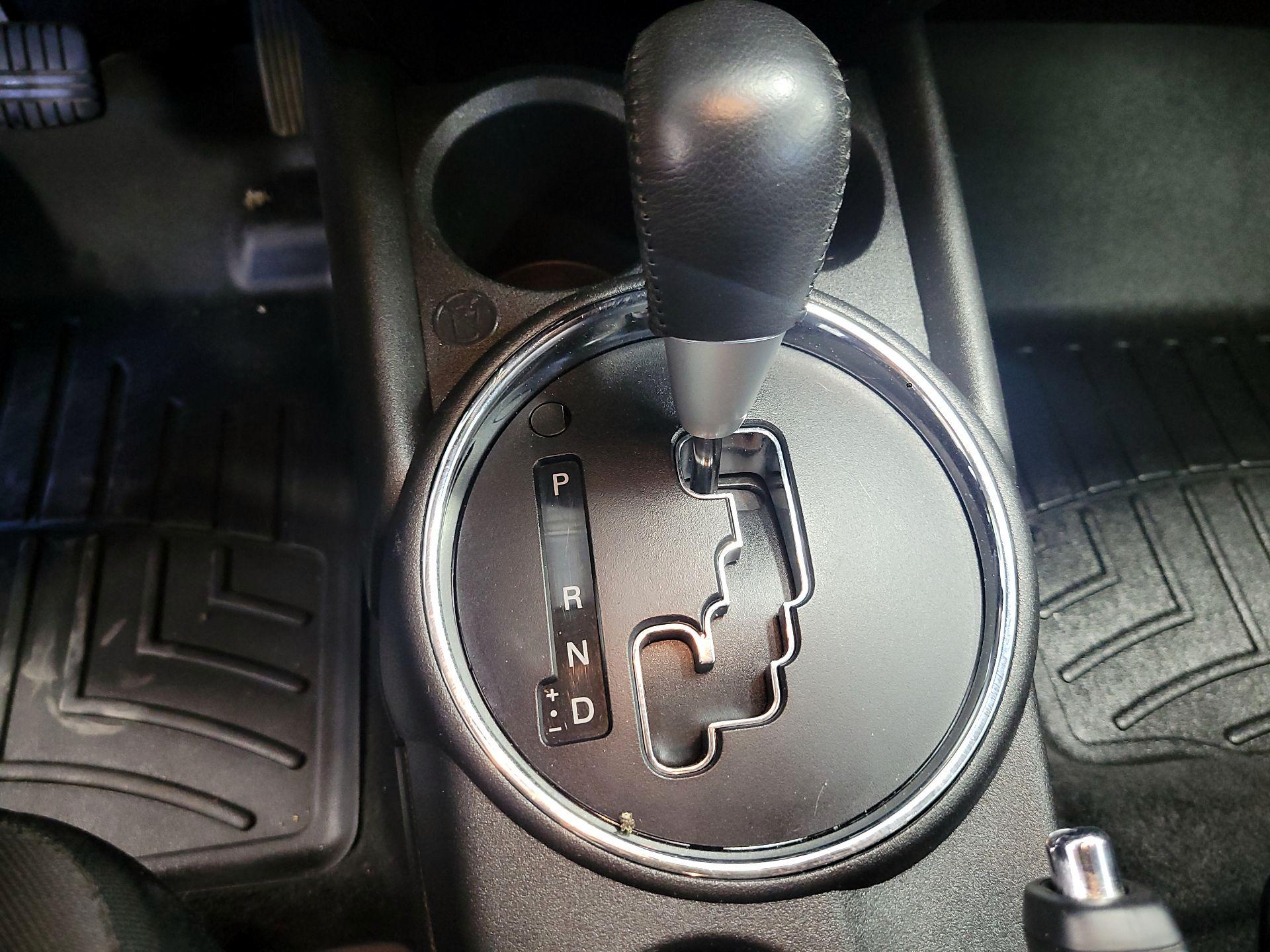 Thumbnail: 2015 Mitsubishi Outlander Sport - 17