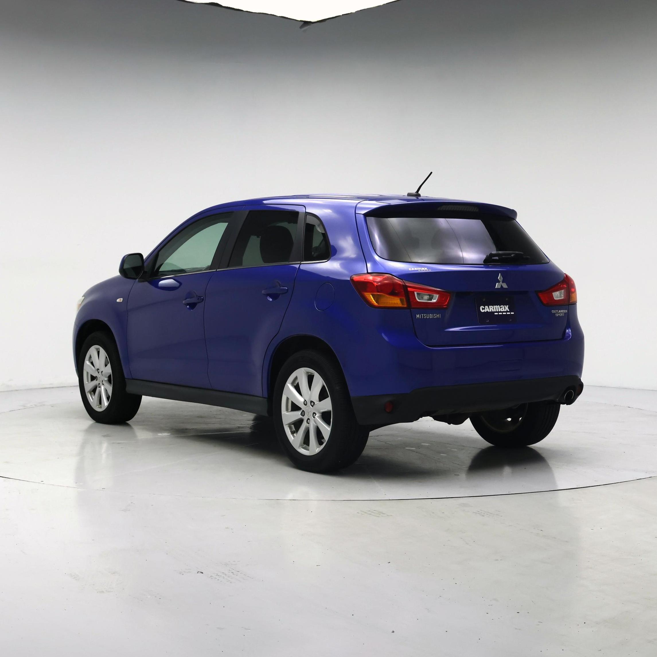Thumbnail: 2015 Mitsubishi Outlander Sport - 2