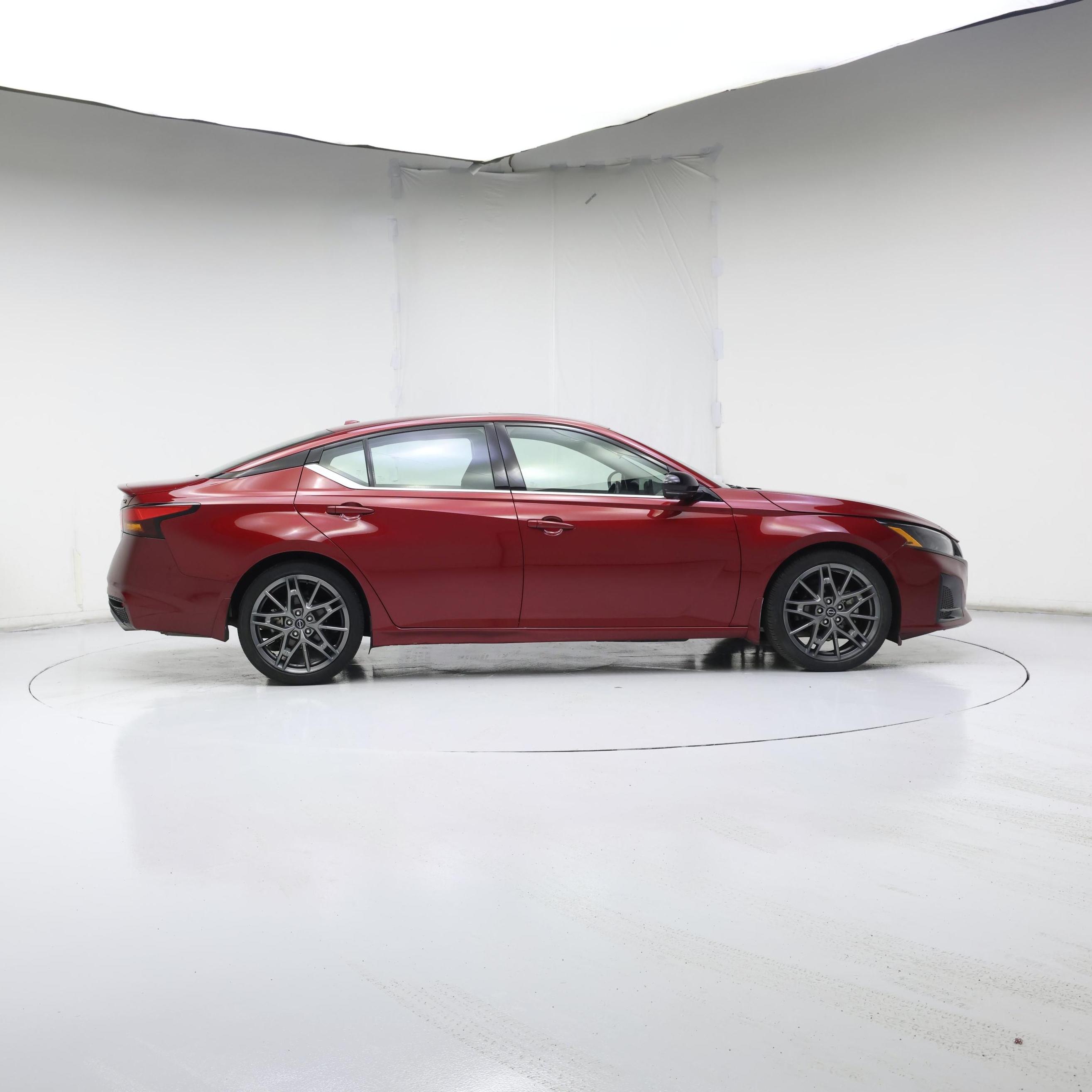 Thumbnail: 2023 Nissan Altima - 7