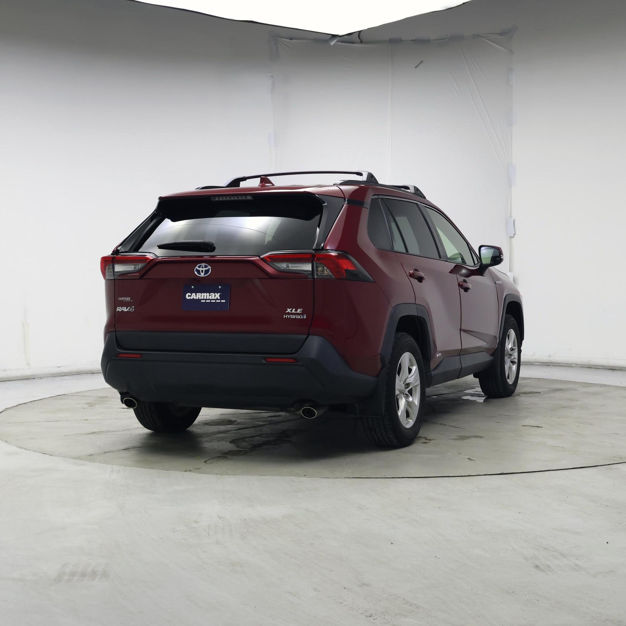 Thumbnail: 2021 Toyota RAV4 - 8