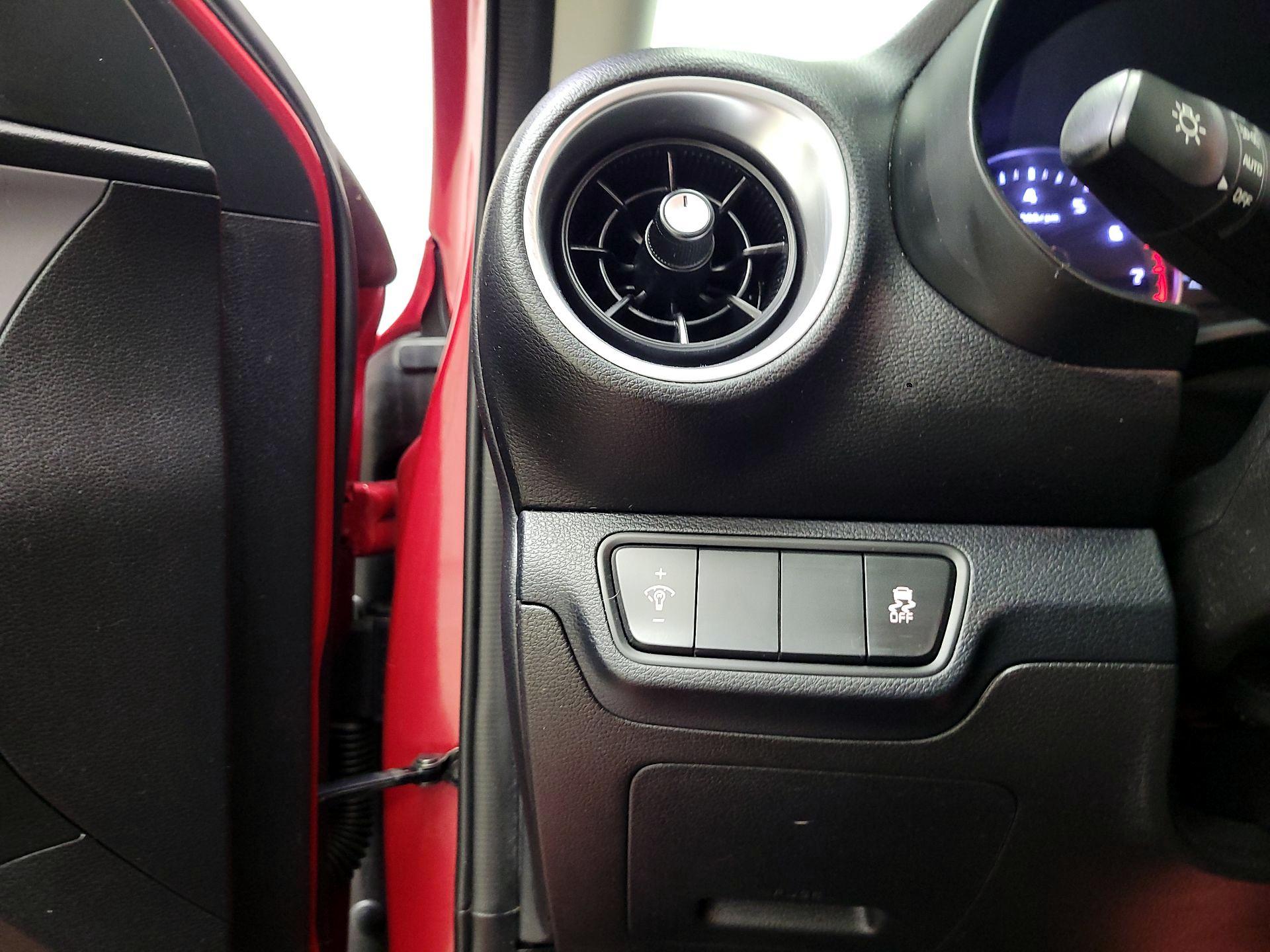 Thumbnail: 2022 Kia Forte - 13