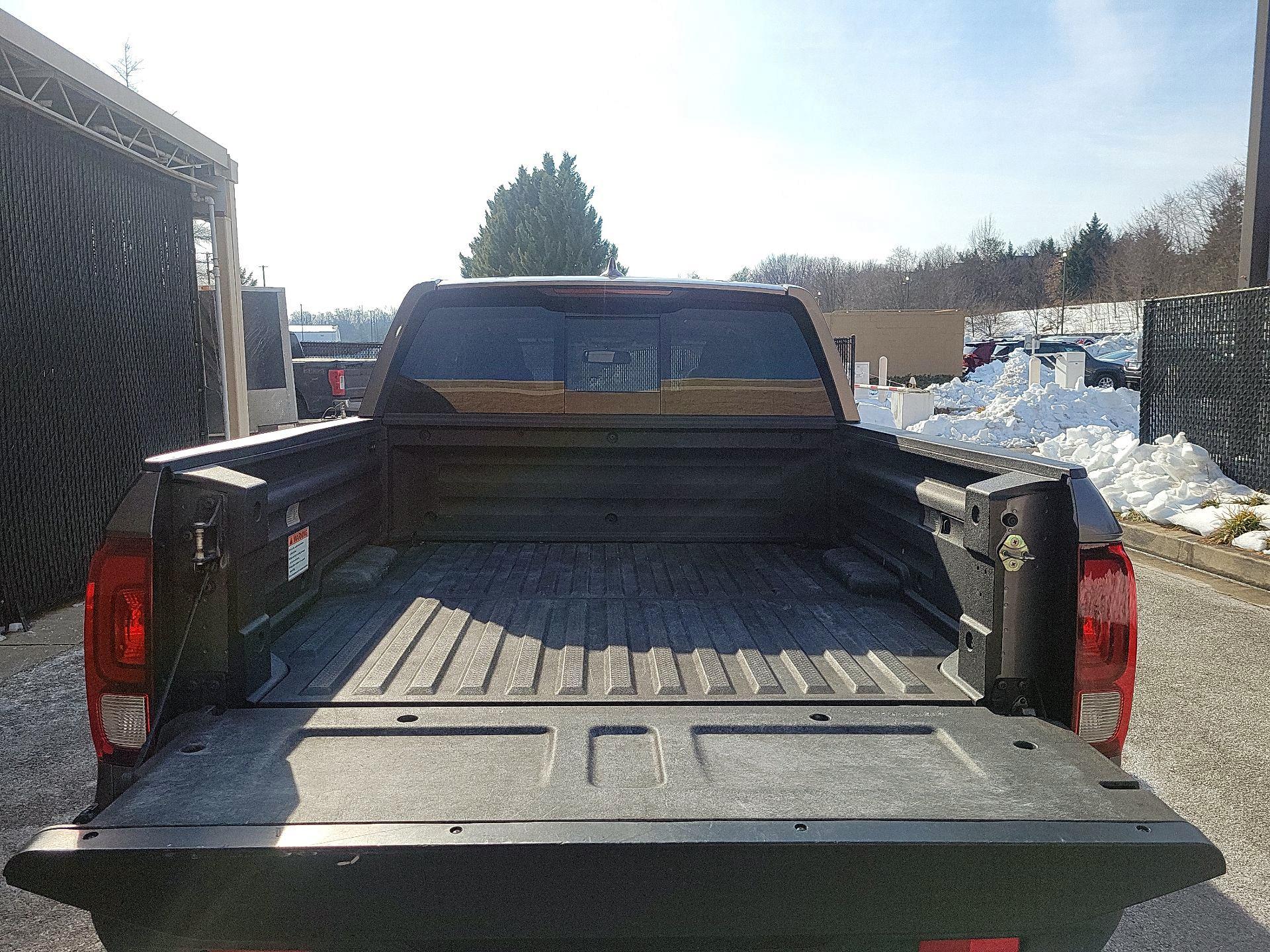 Thumbnail: 2019 Honda Ridgeline - 20