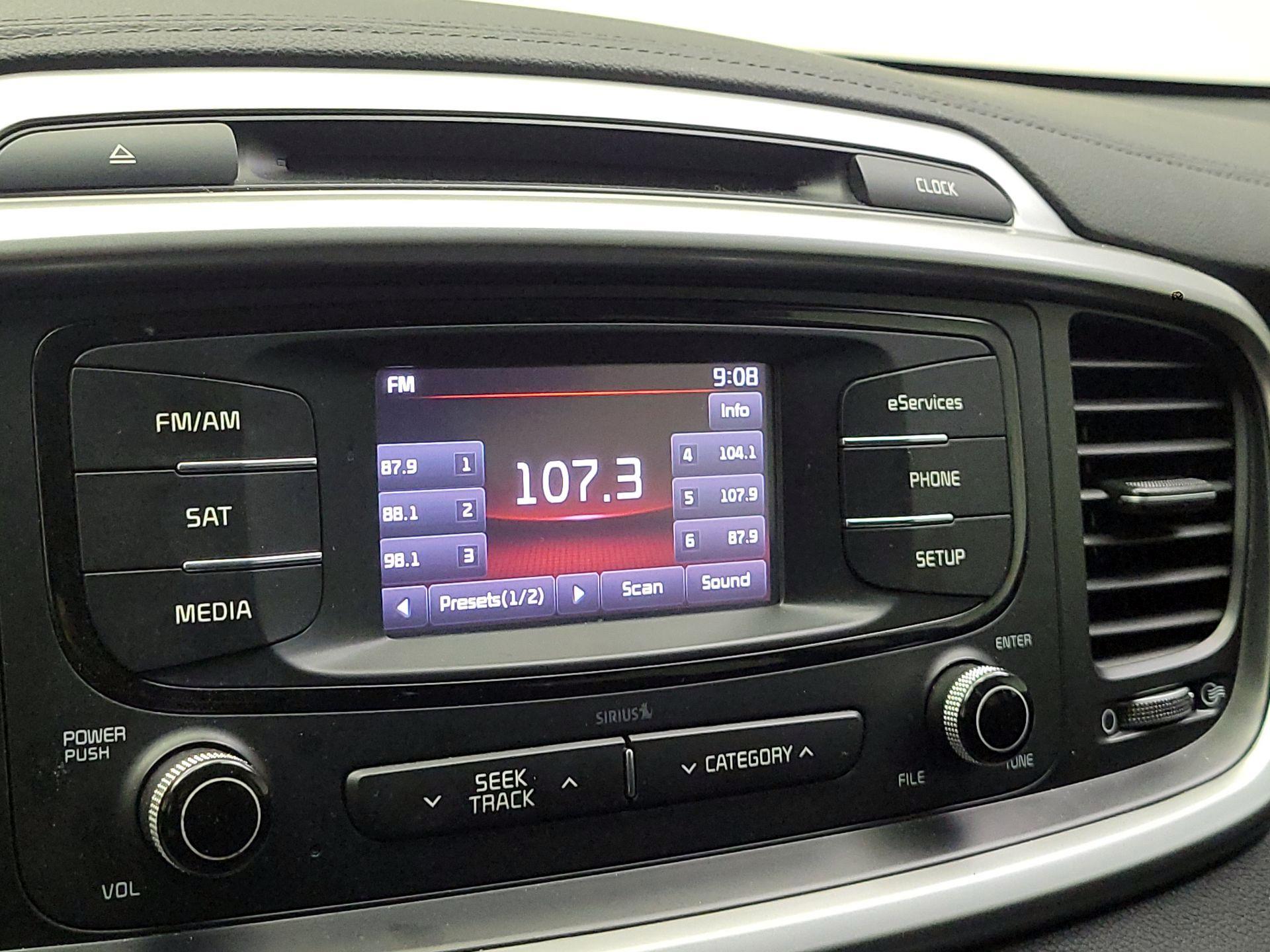 Thumbnail: 2016 Kia Sorento - 13