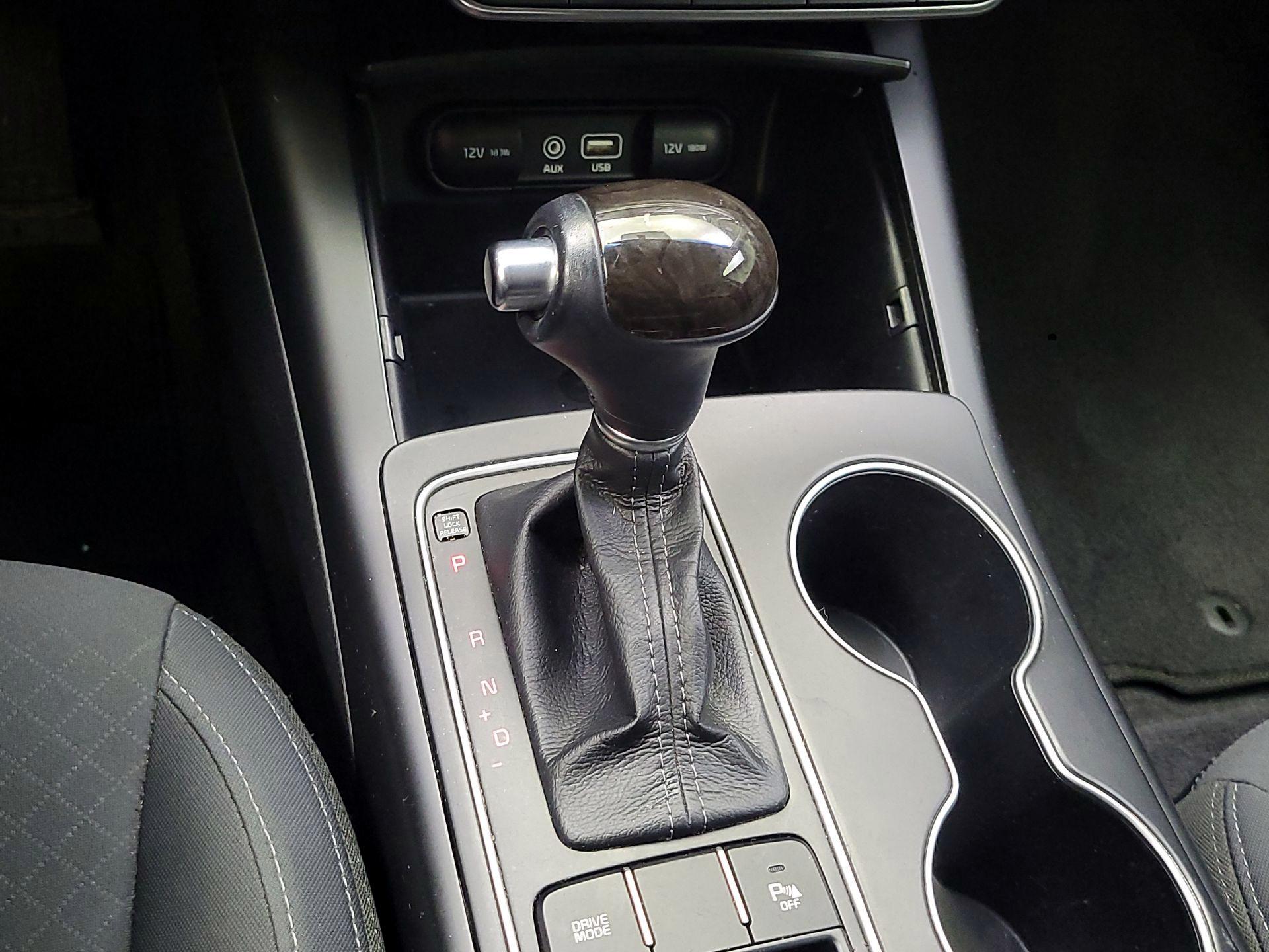 Thumbnail: 2016 Kia Sorento - 15