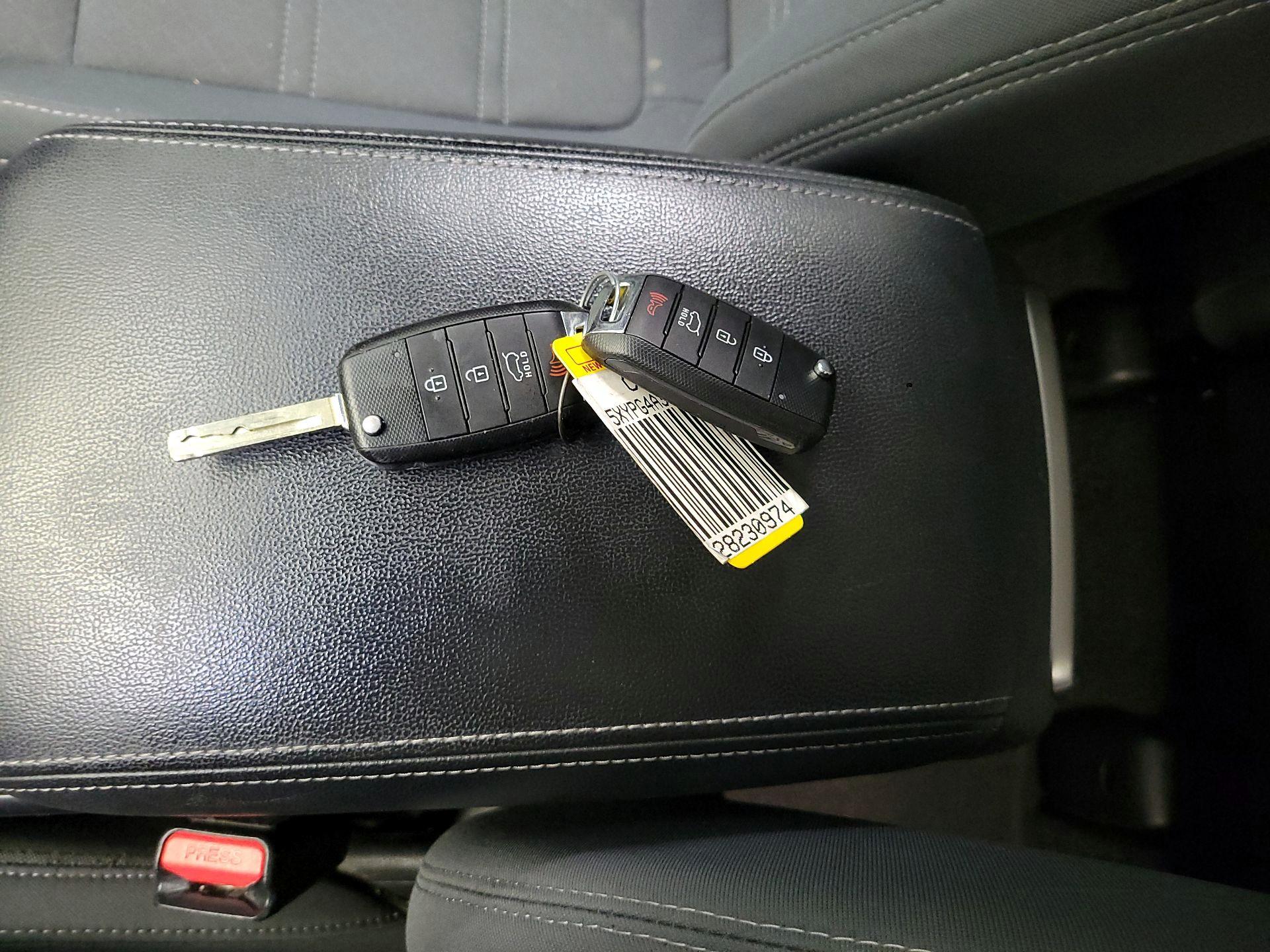 Thumbnail: 2016 Kia Sorento - 20