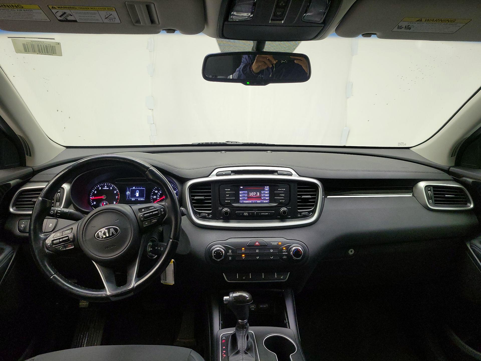 Thumbnail: 2016 Kia Sorento - 8