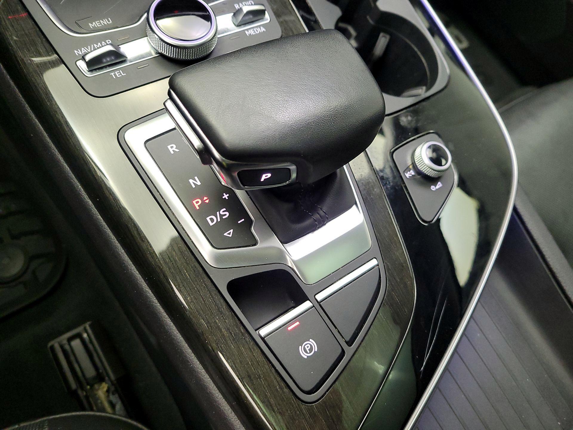 Thumbnail: 2019 Audi Q7 - 16