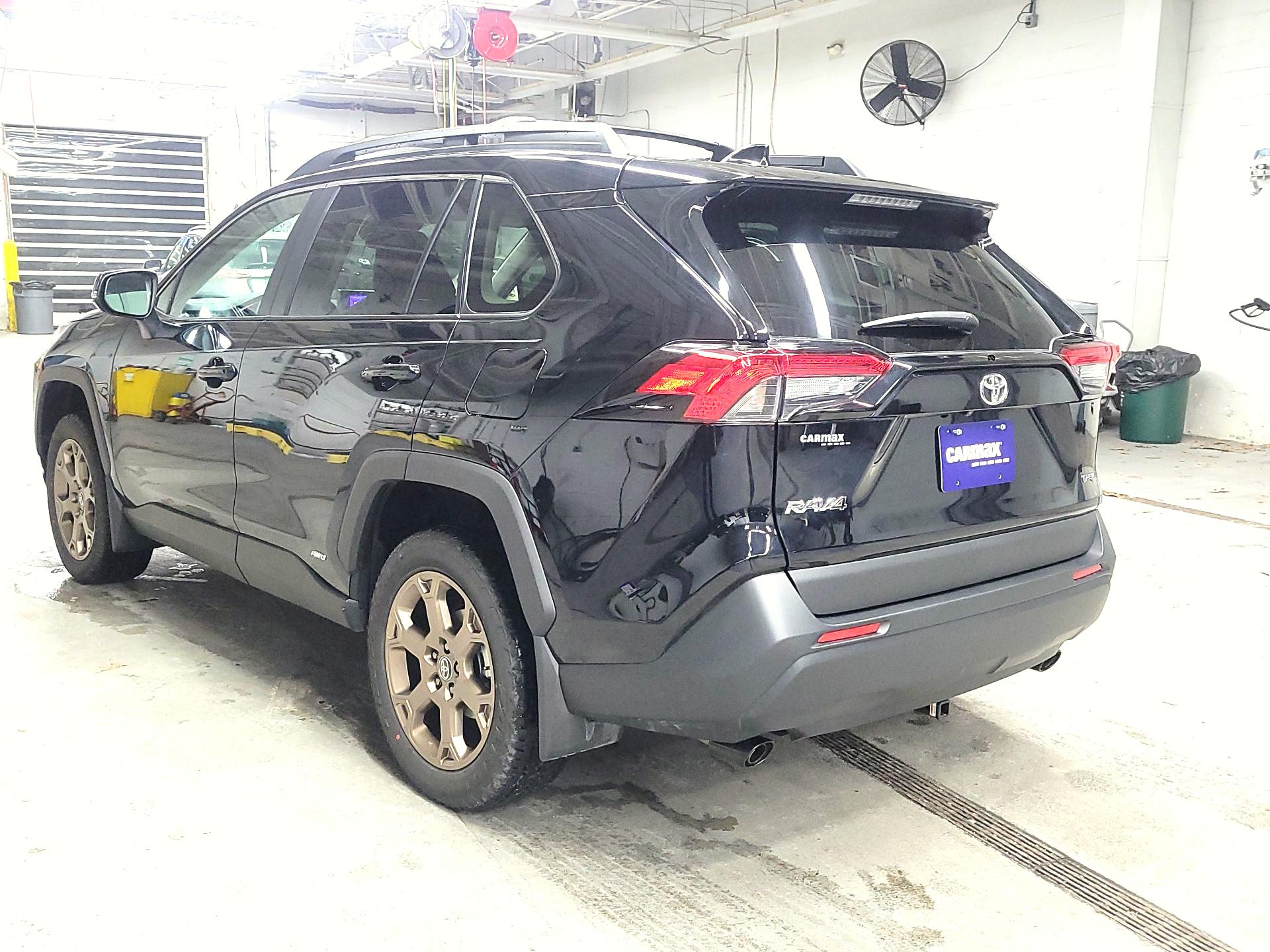 Thumbnail: 2025 Toyota RAV4 - 7