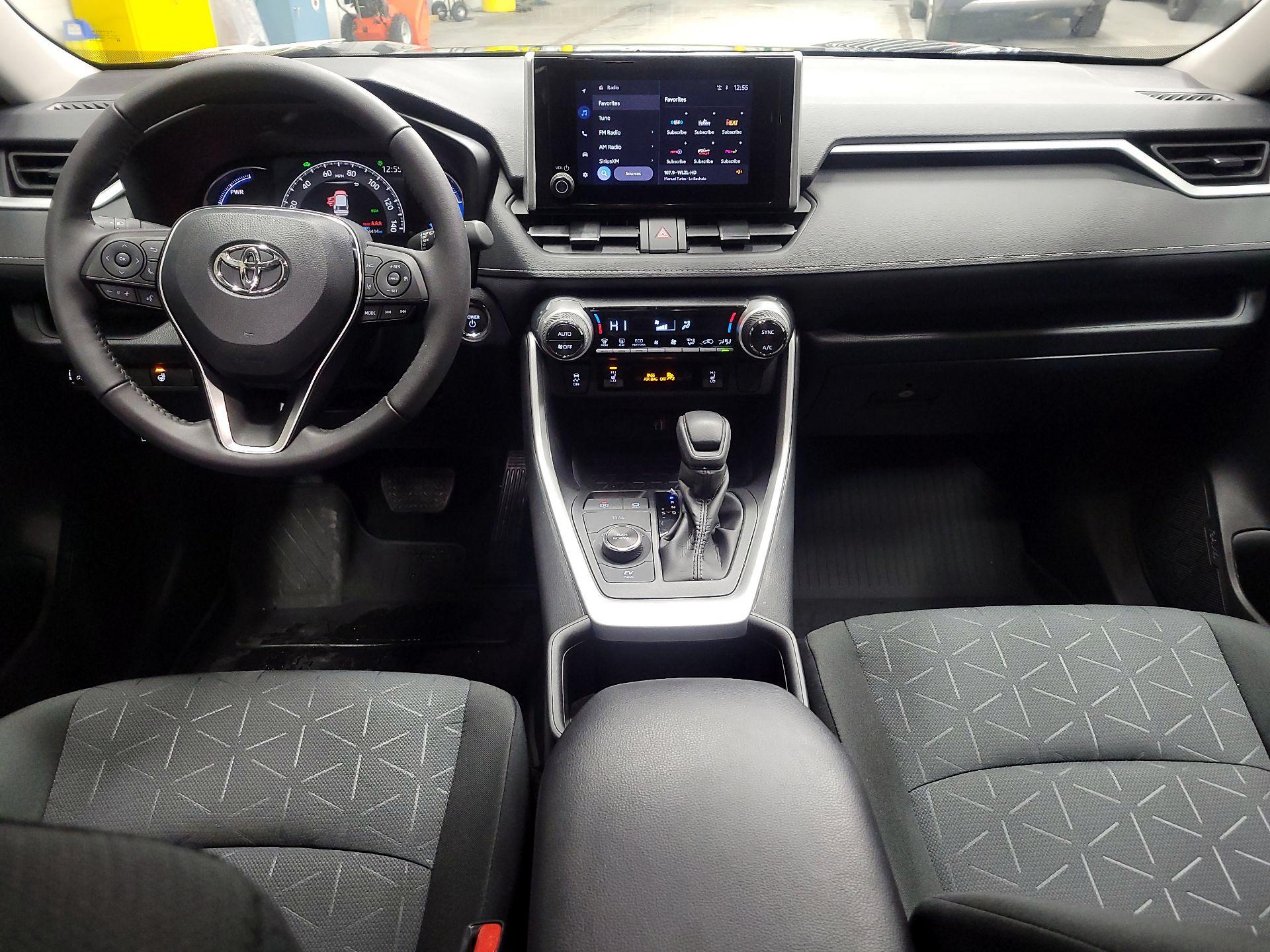 Thumbnail: 2025 Toyota RAV4 - 8