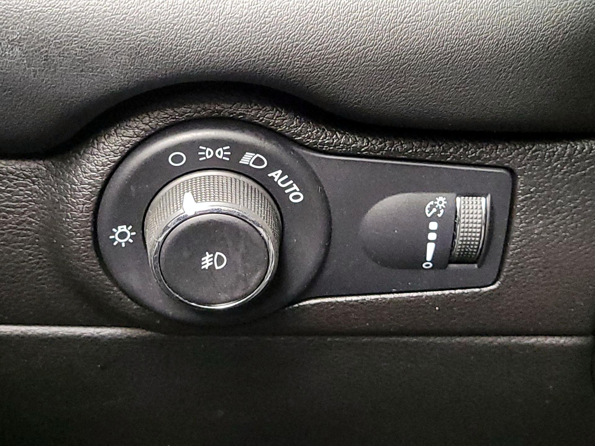 Thumbnail: 2021 Dodge Durango - 13