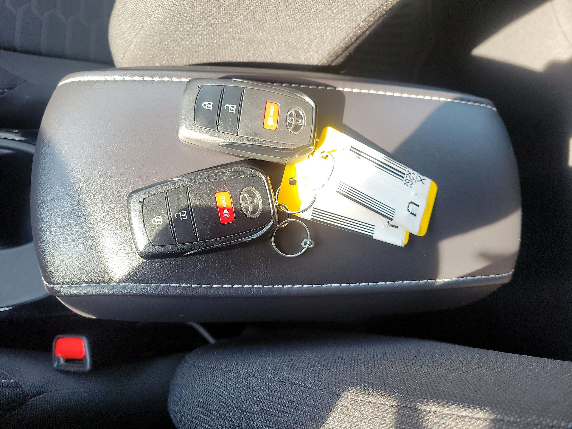 Thumbnail: 2023 Toyota Corolla - 20