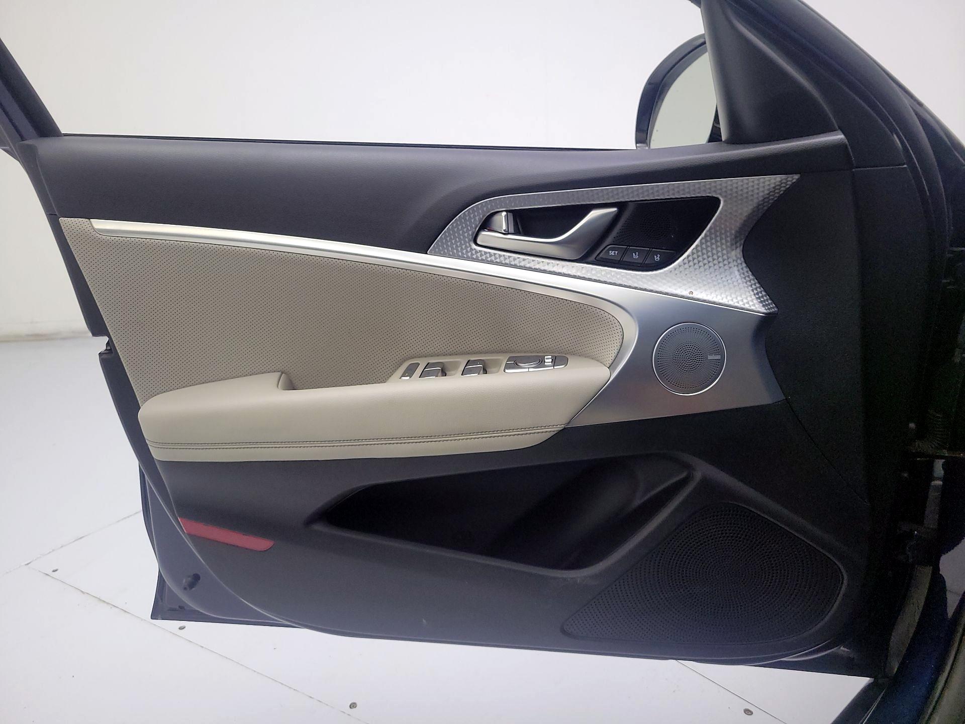 Thumbnail: 2023 Genesis G70 - 10