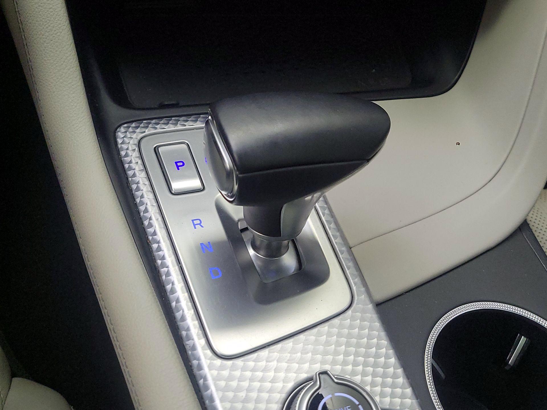 Thumbnail: 2023 Genesis G70 - 16