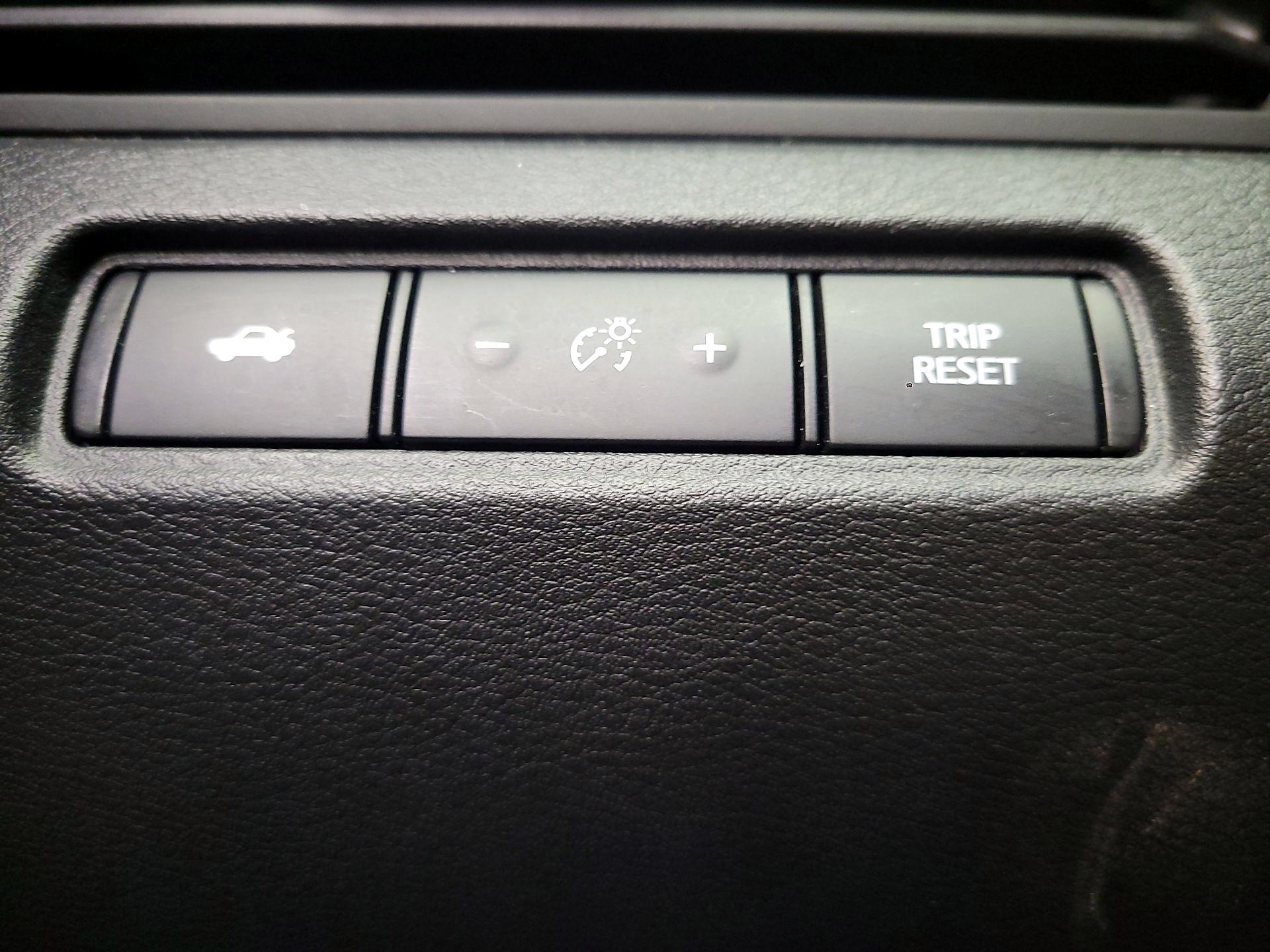 Thumbnail: 2020 Nissan Altima - 11