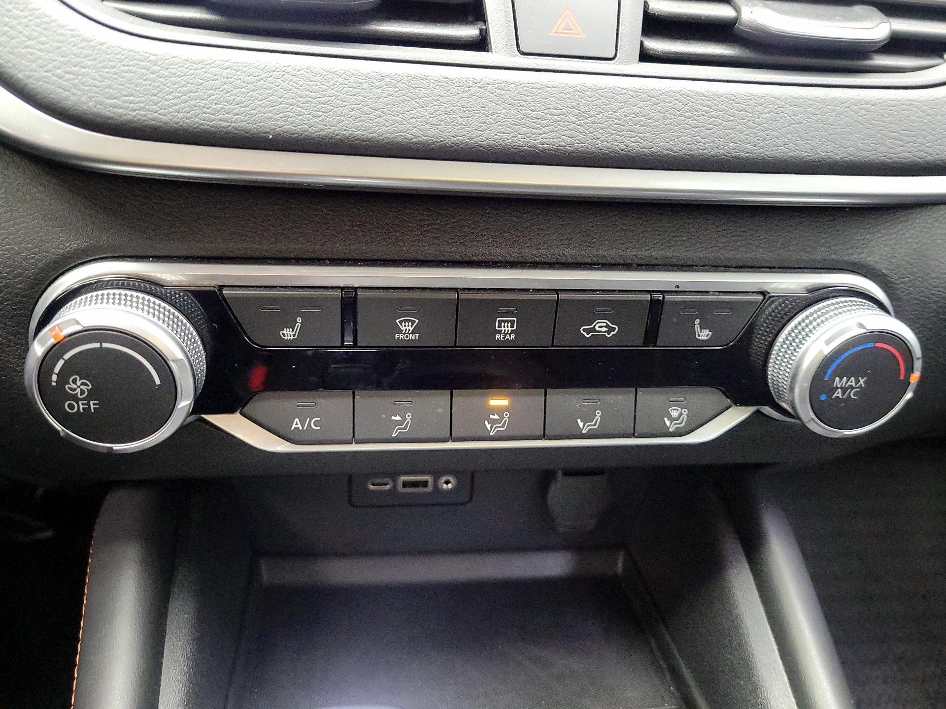 Thumbnail: 2020 Nissan Altima - 14