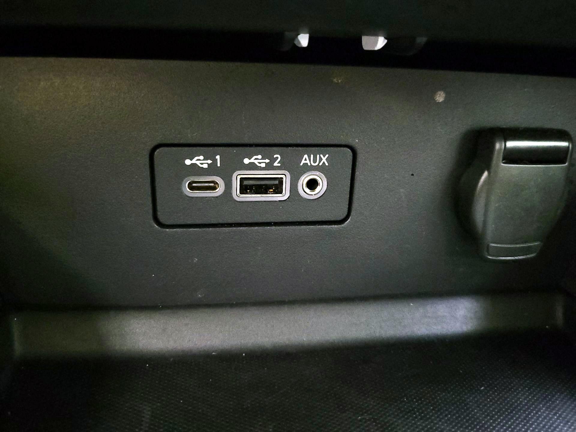 Thumbnail: 2020 Nissan Altima - 16