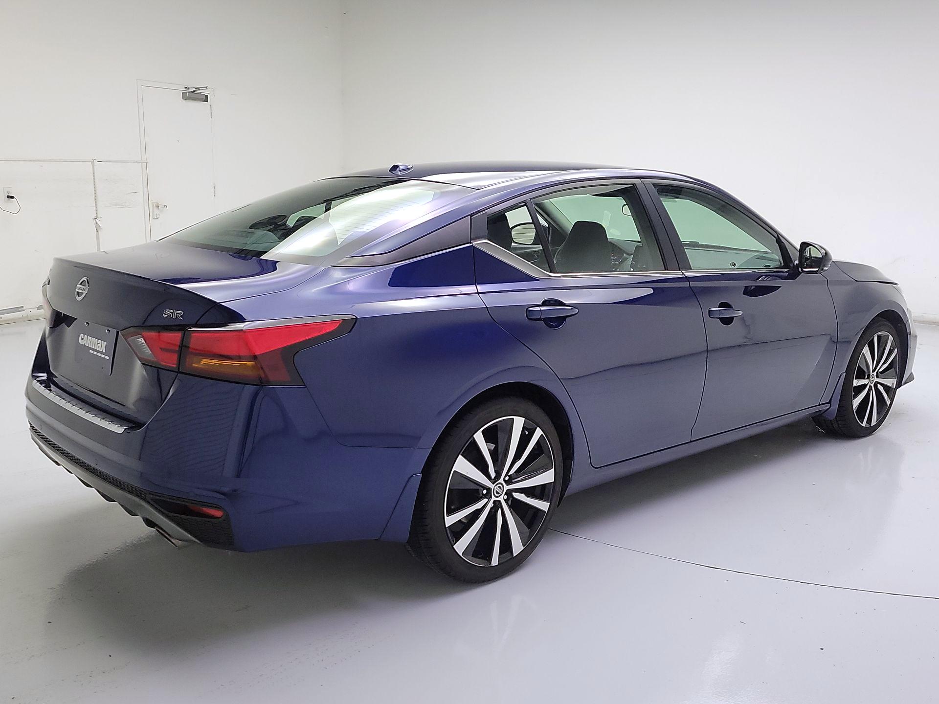 Thumbnail: 2020 Nissan Altima - 5