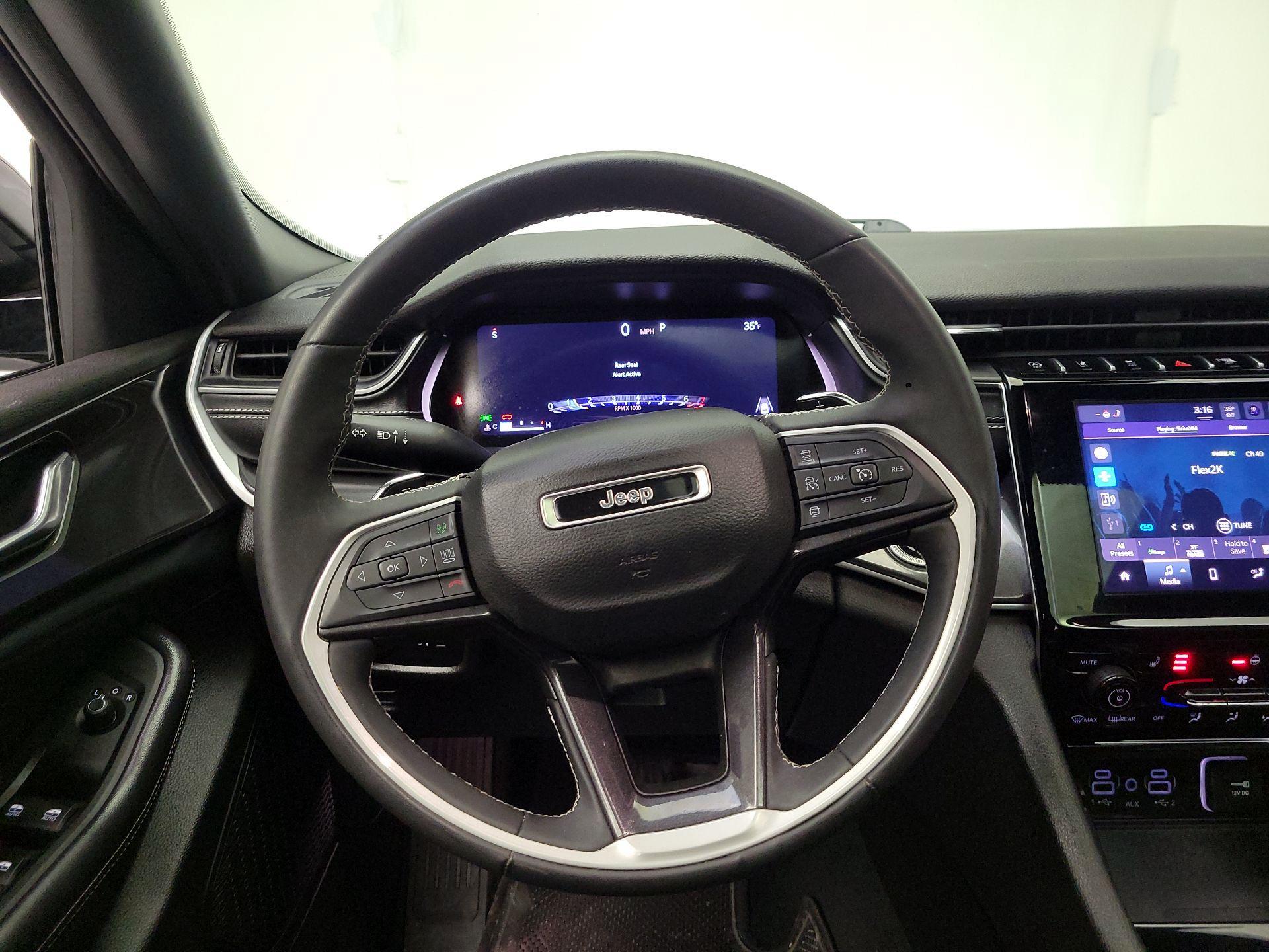 Thumbnail: 2023 Jeep Grand Cherokee L - 10