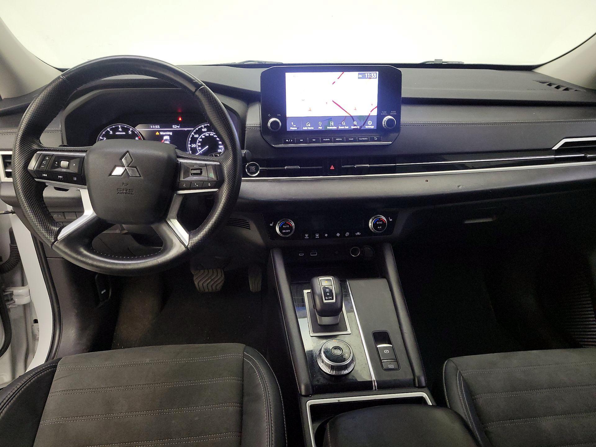 Thumbnail: 2022 Mitsubishi Outlander - 9