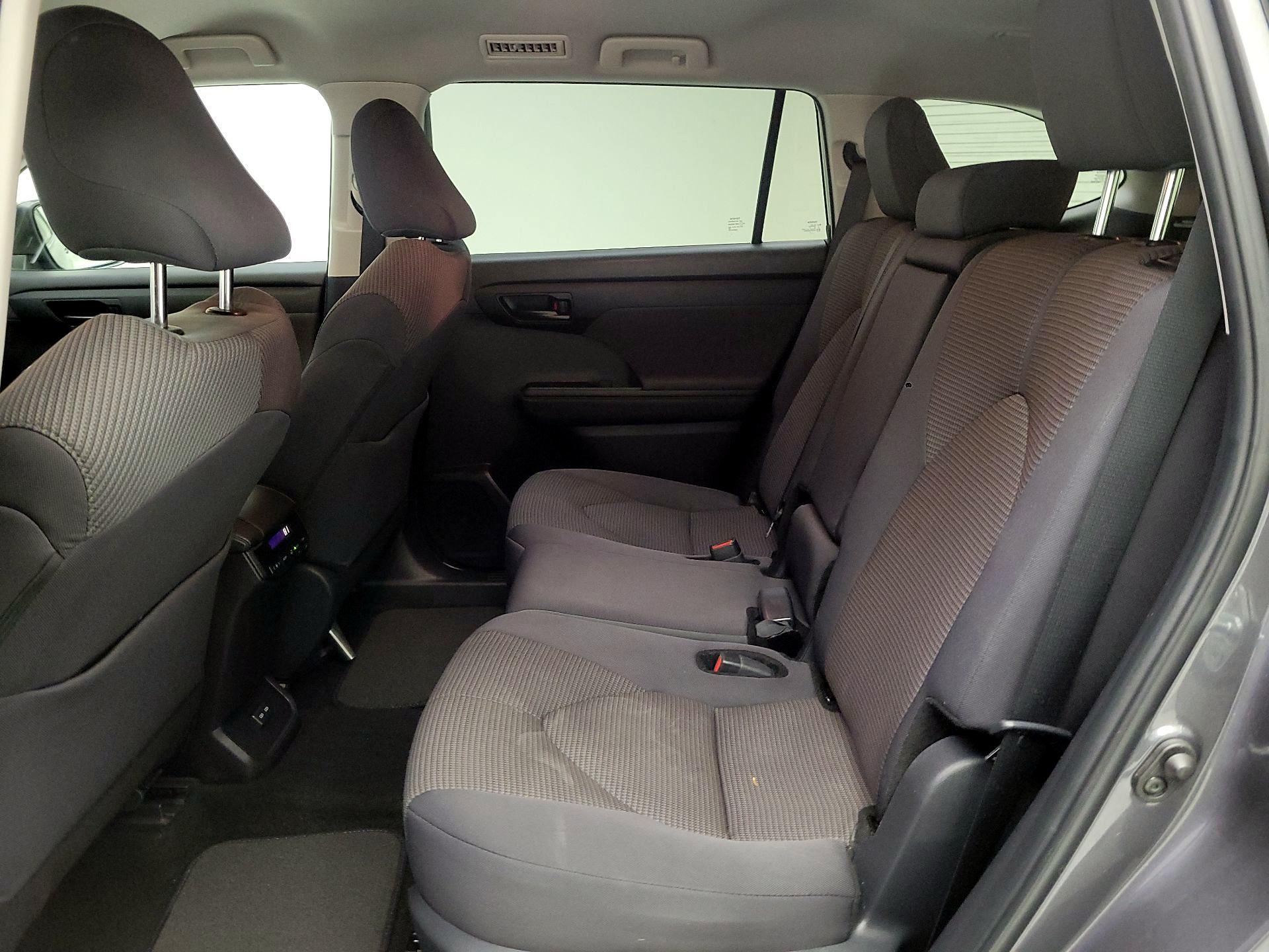 Thumbnail: 2024 Toyota Highlander - 19