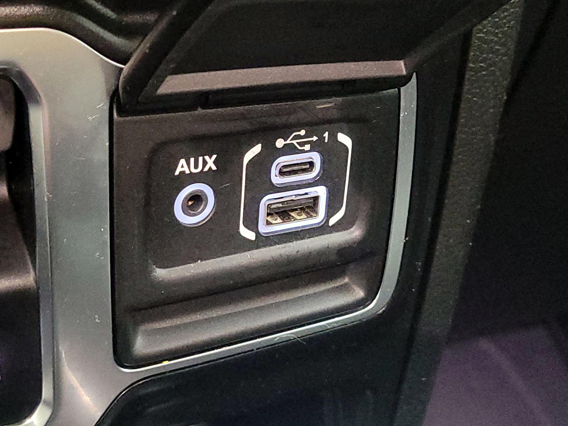 Thumbnail: 2021 Jeep Wrangler - 16