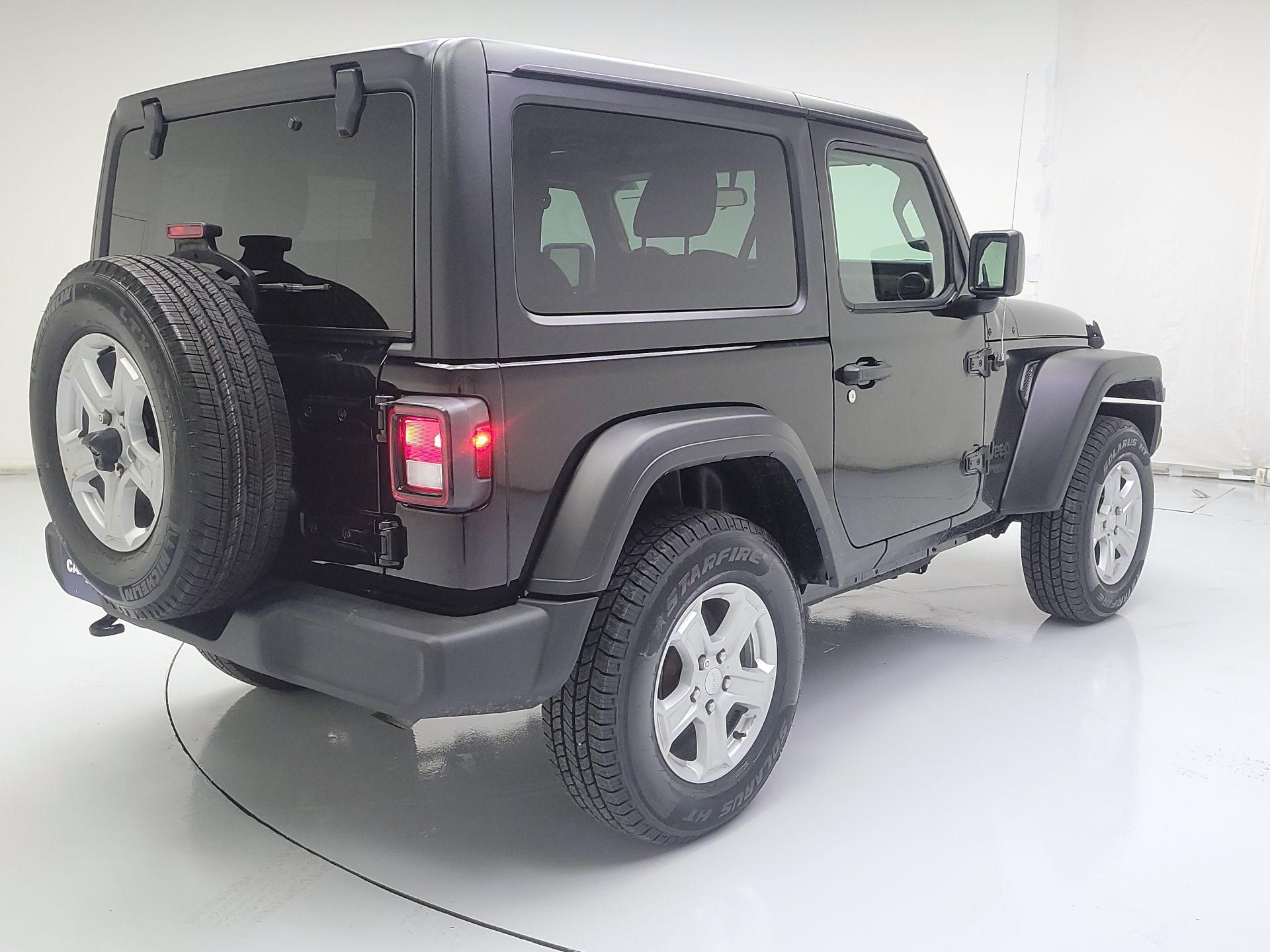 Thumbnail: 2021 Jeep Wrangler - 5