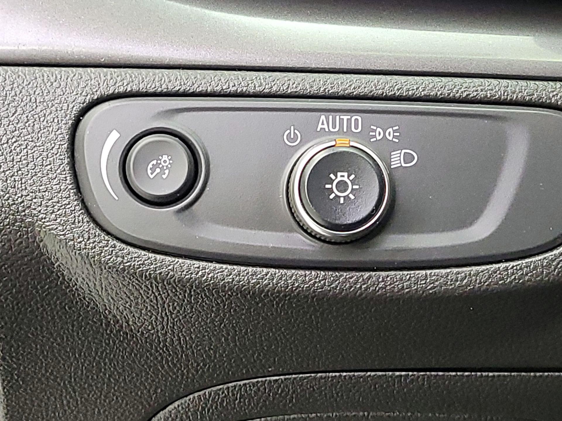 Thumbnail: 2020 Buick Encore - 11