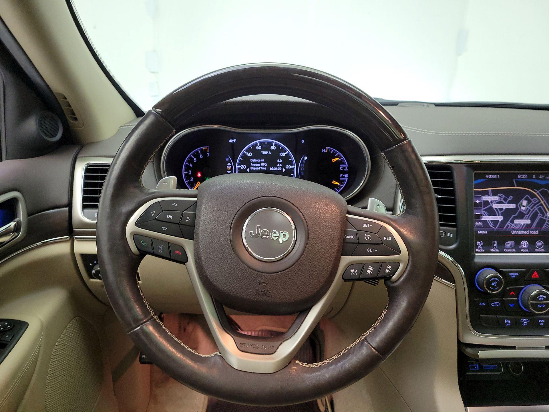 Thumbnail: 2015 Jeep Grand Cherokee - 10