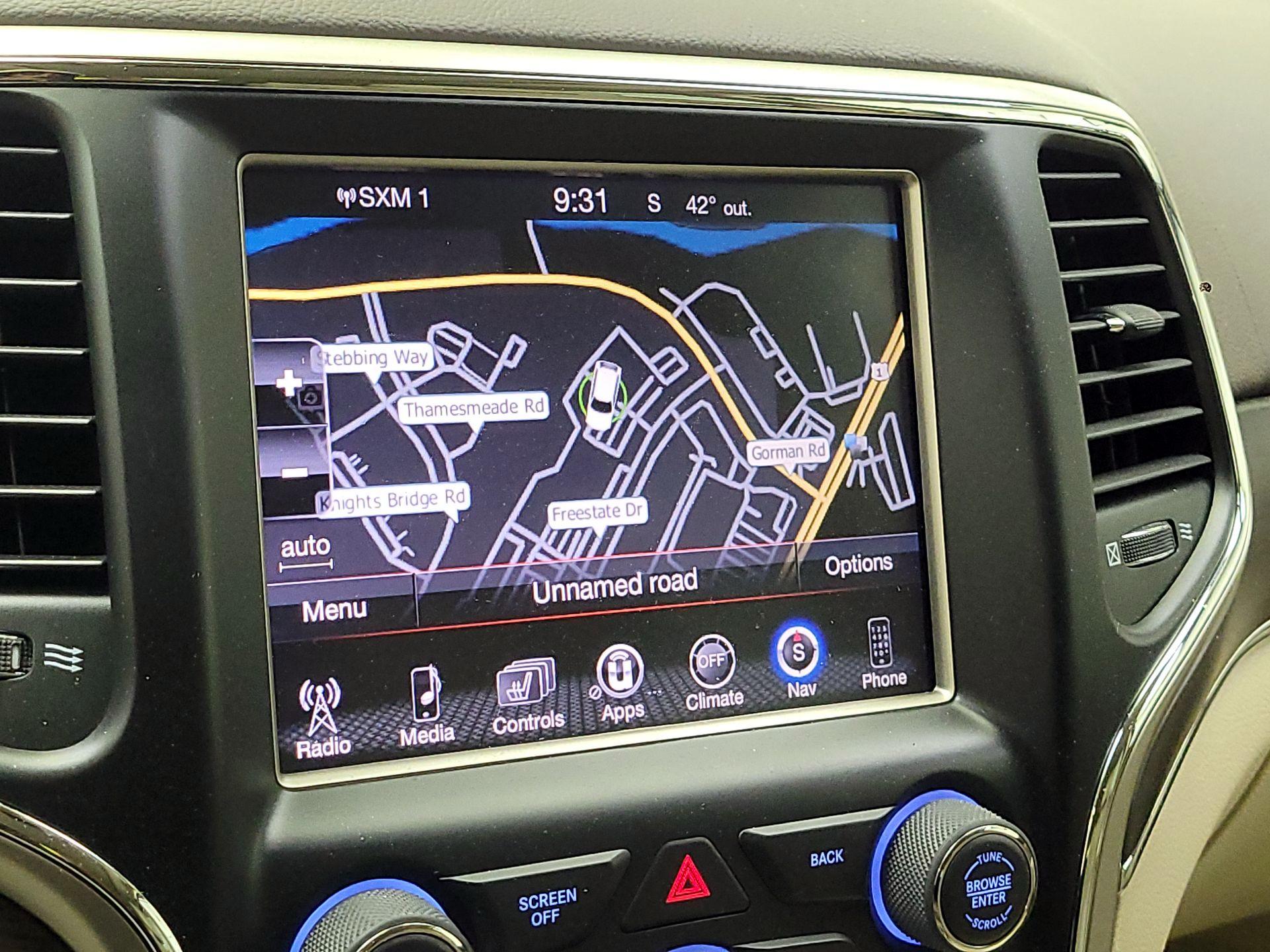 Thumbnail: 2015 Jeep Grand Cherokee - 14