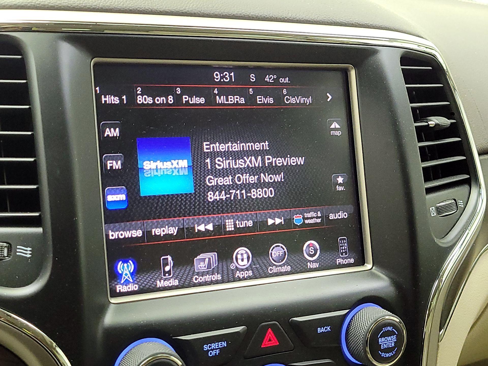 Thumbnail: 2015 Jeep Grand Cherokee - 16