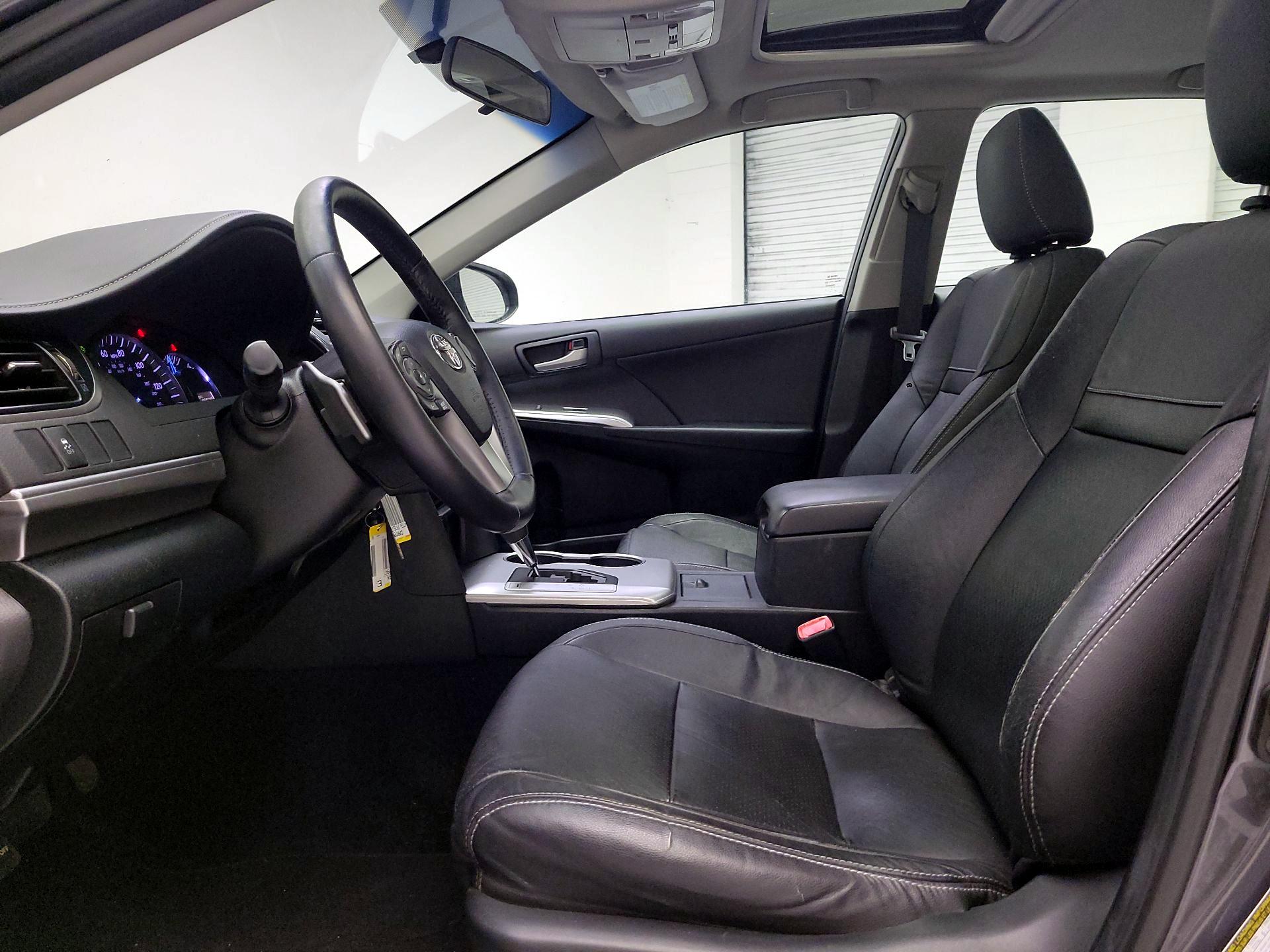 Thumbnail: 2014 Toyota Camry - 9