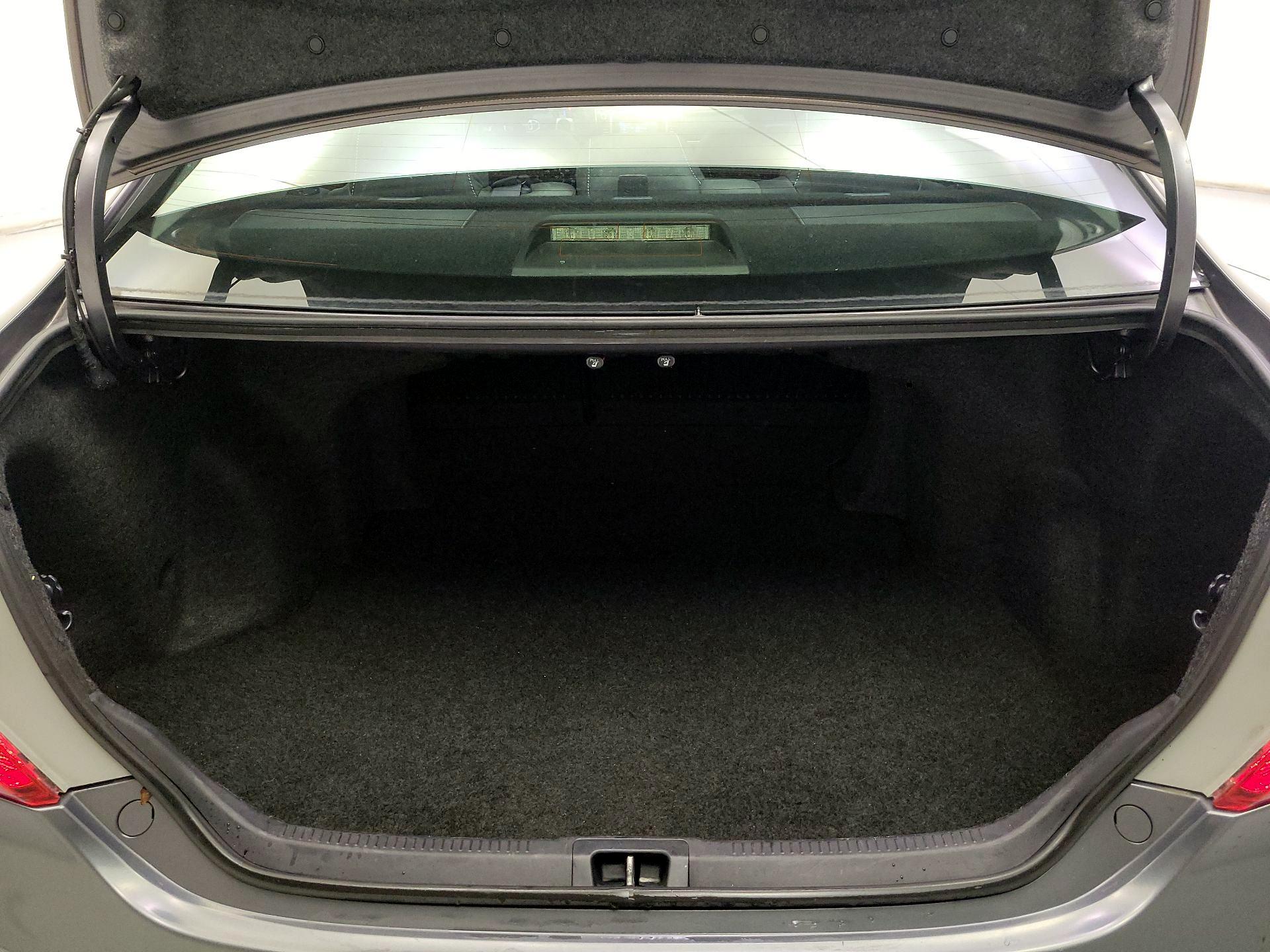 Thumbnail: 2014 Toyota Camry - 18